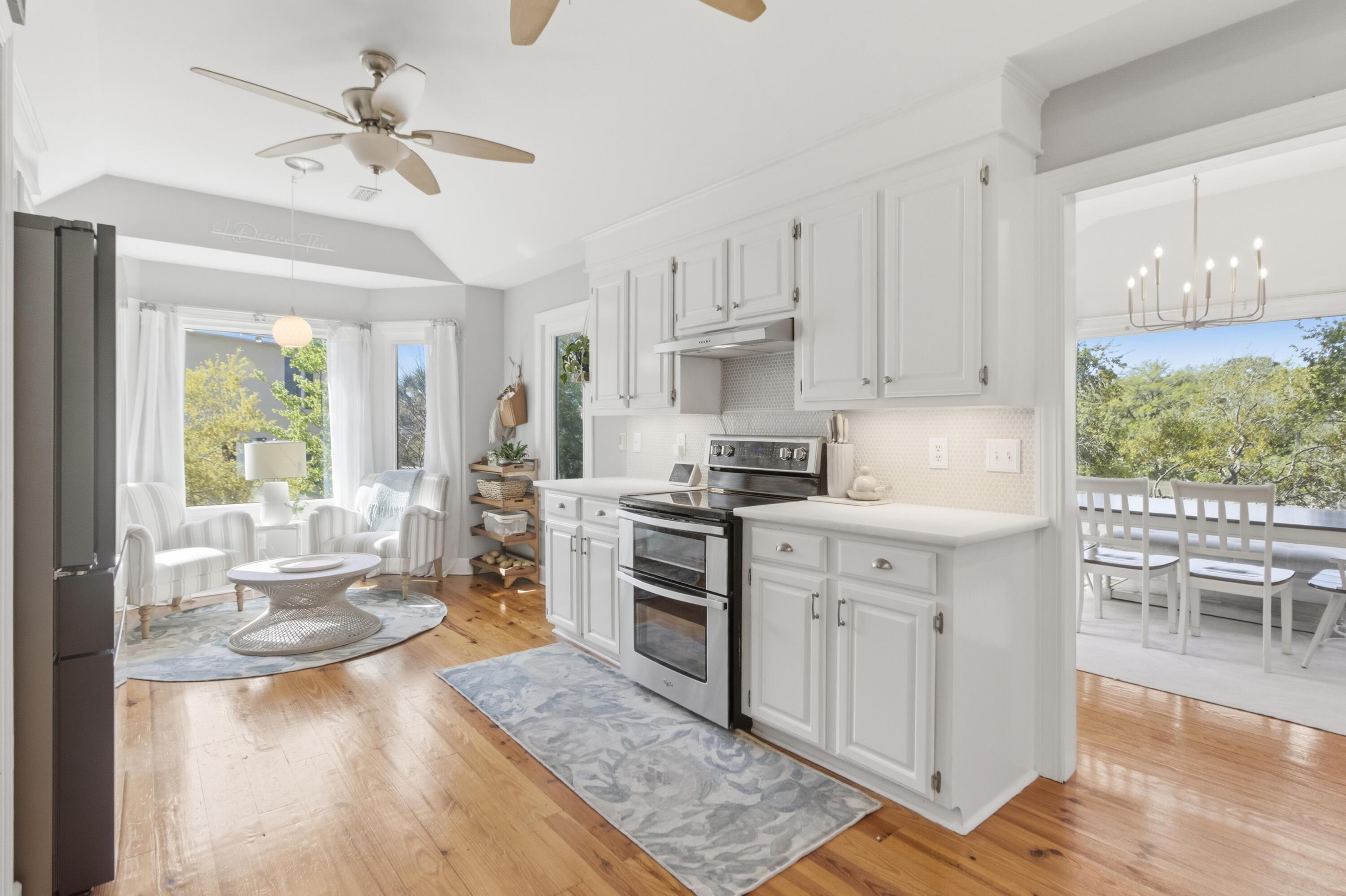 887 Parrot Creek Way