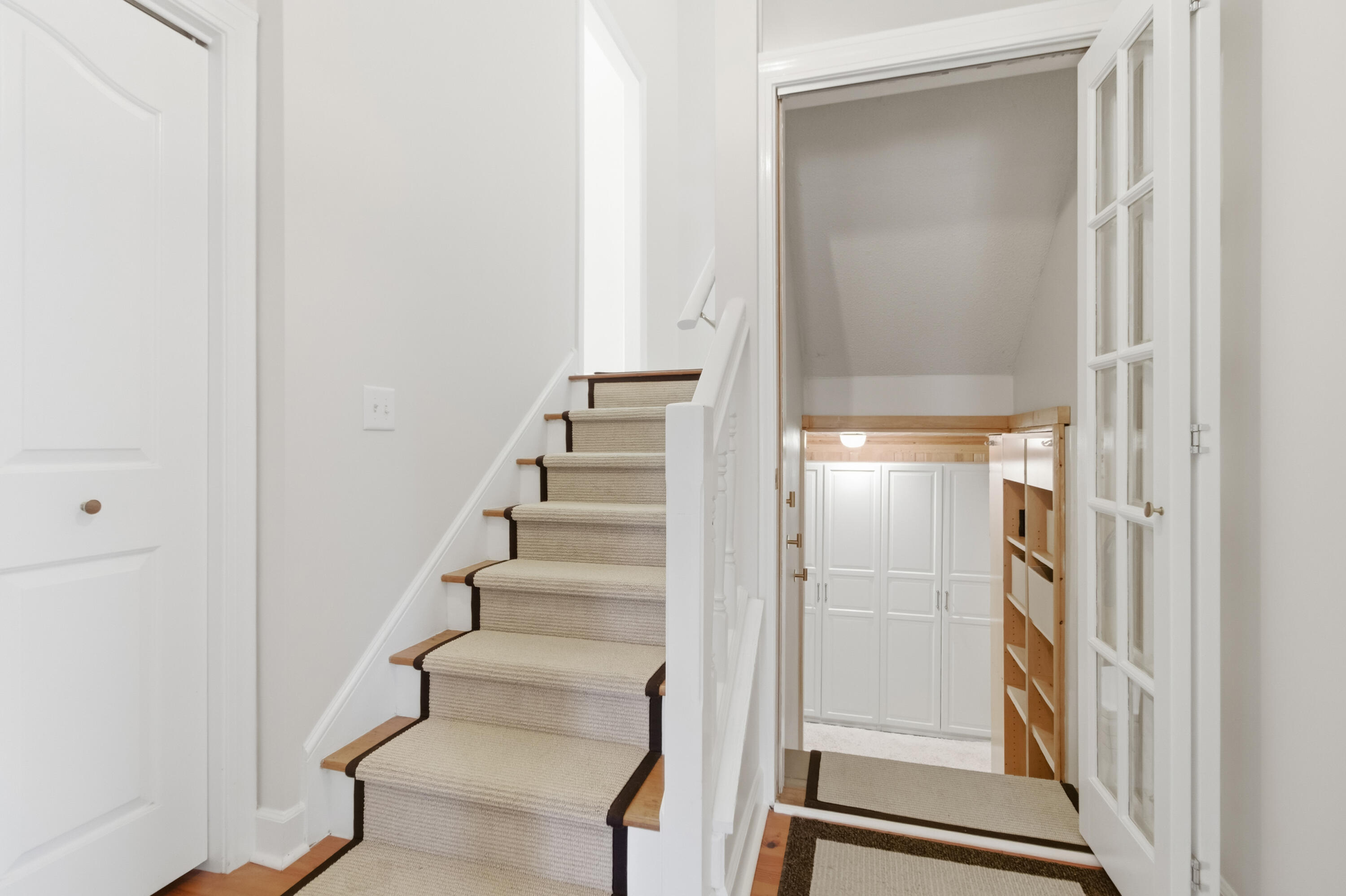 887 Parrot Creek Way