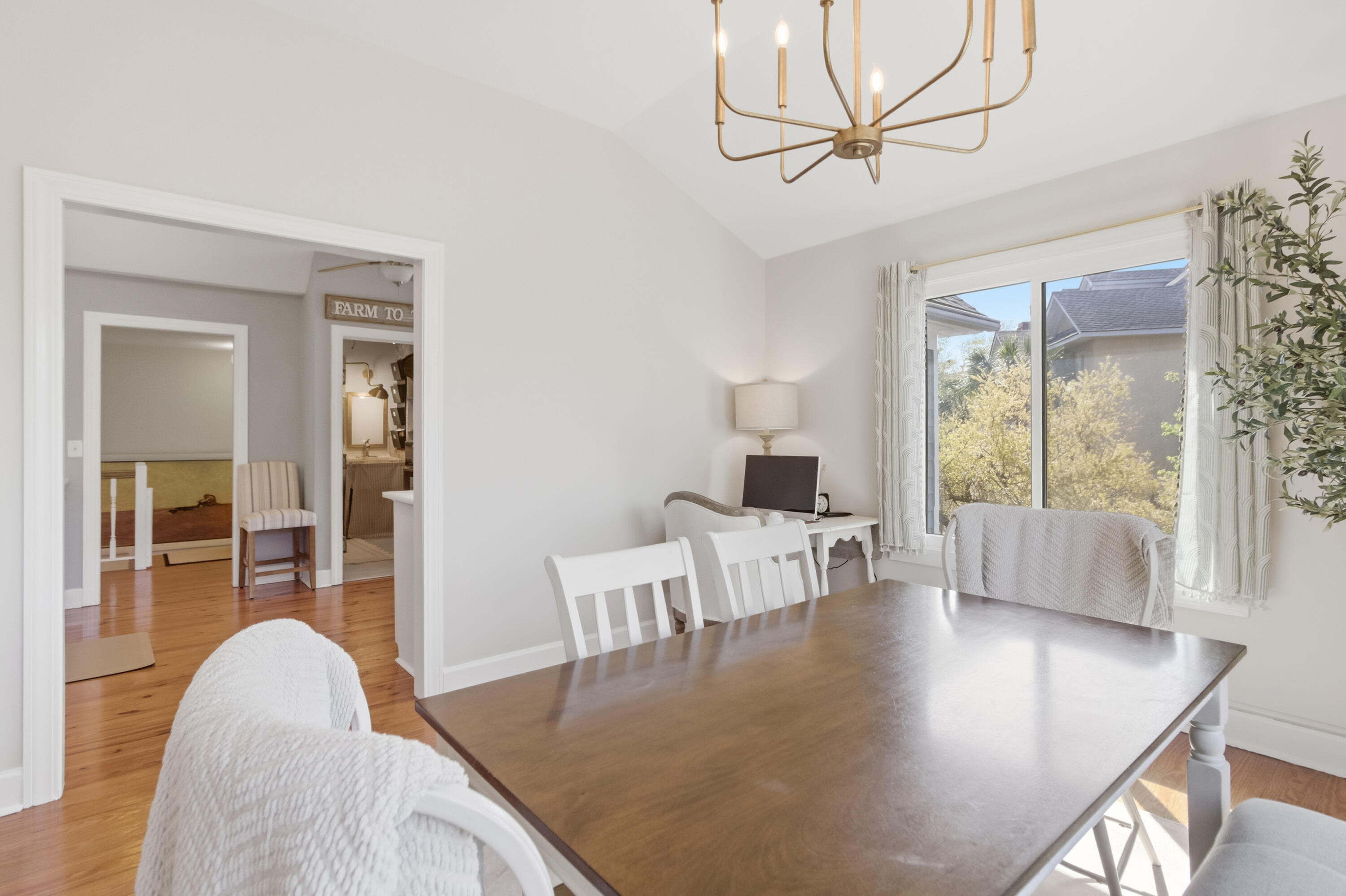 887 Parrot Creek Way