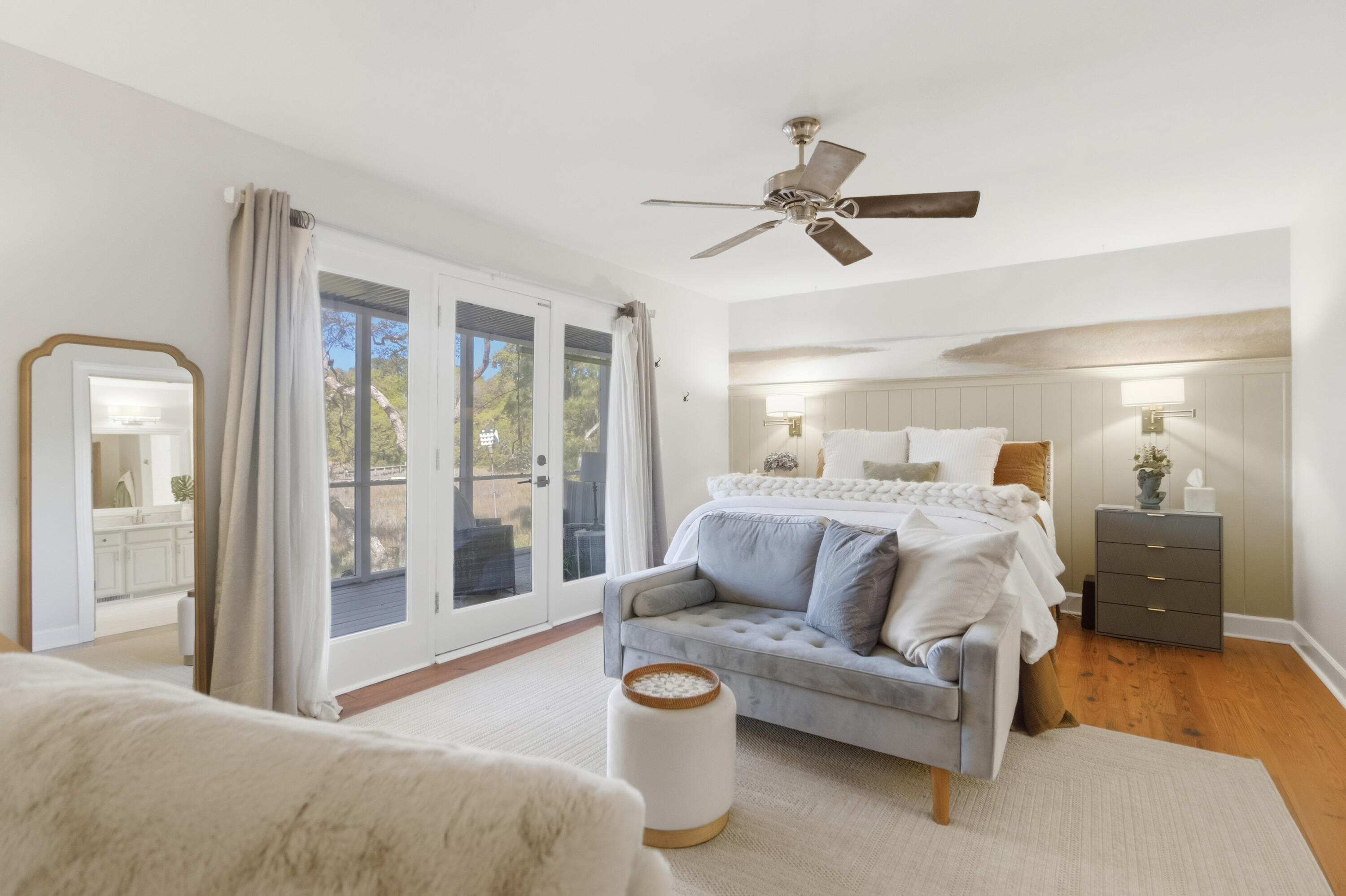 887 Parrot Creek Way