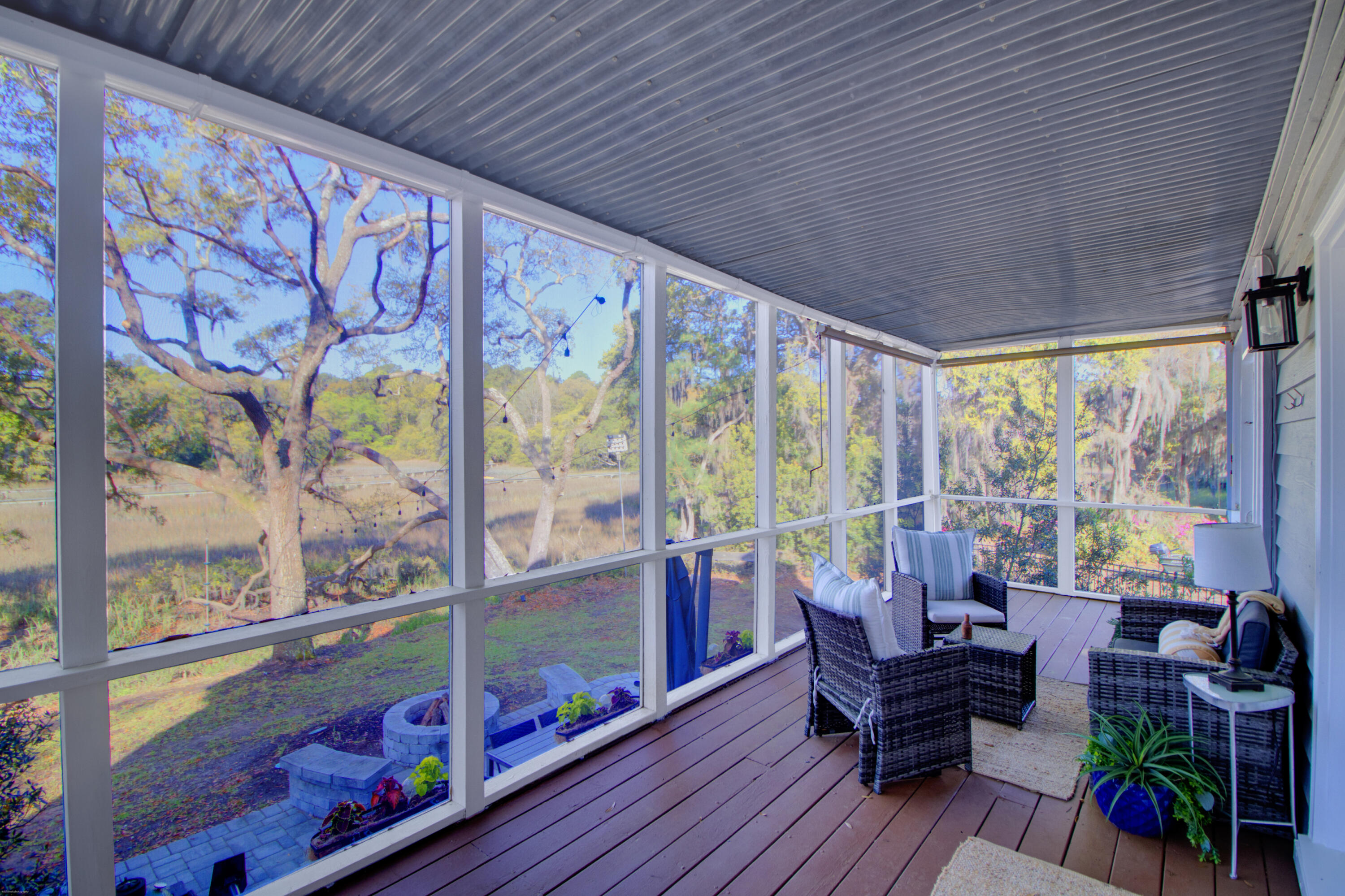 887 Parrot Creek Way