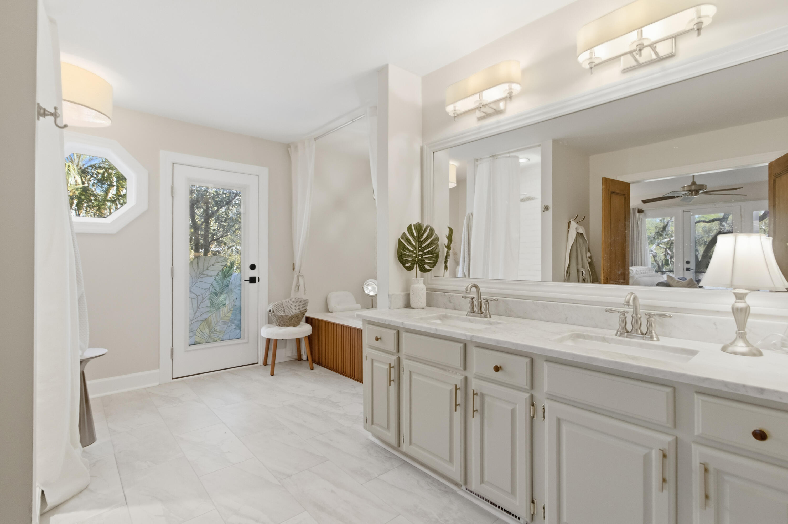 887 Parrot Creek Way