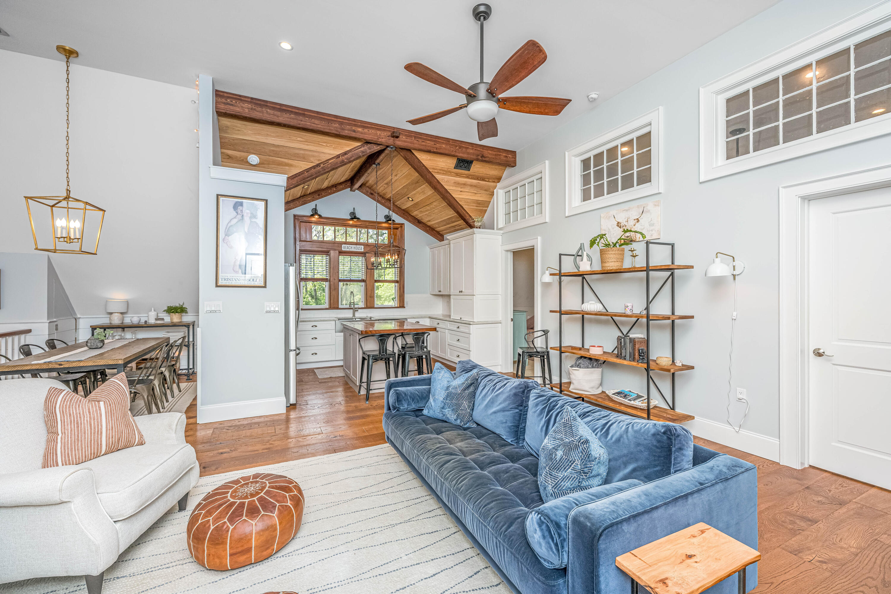 7011 Crest Court
