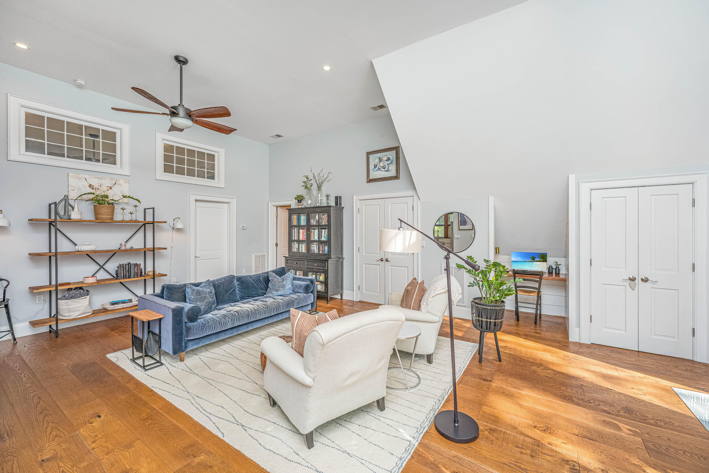 7011 Crest Court