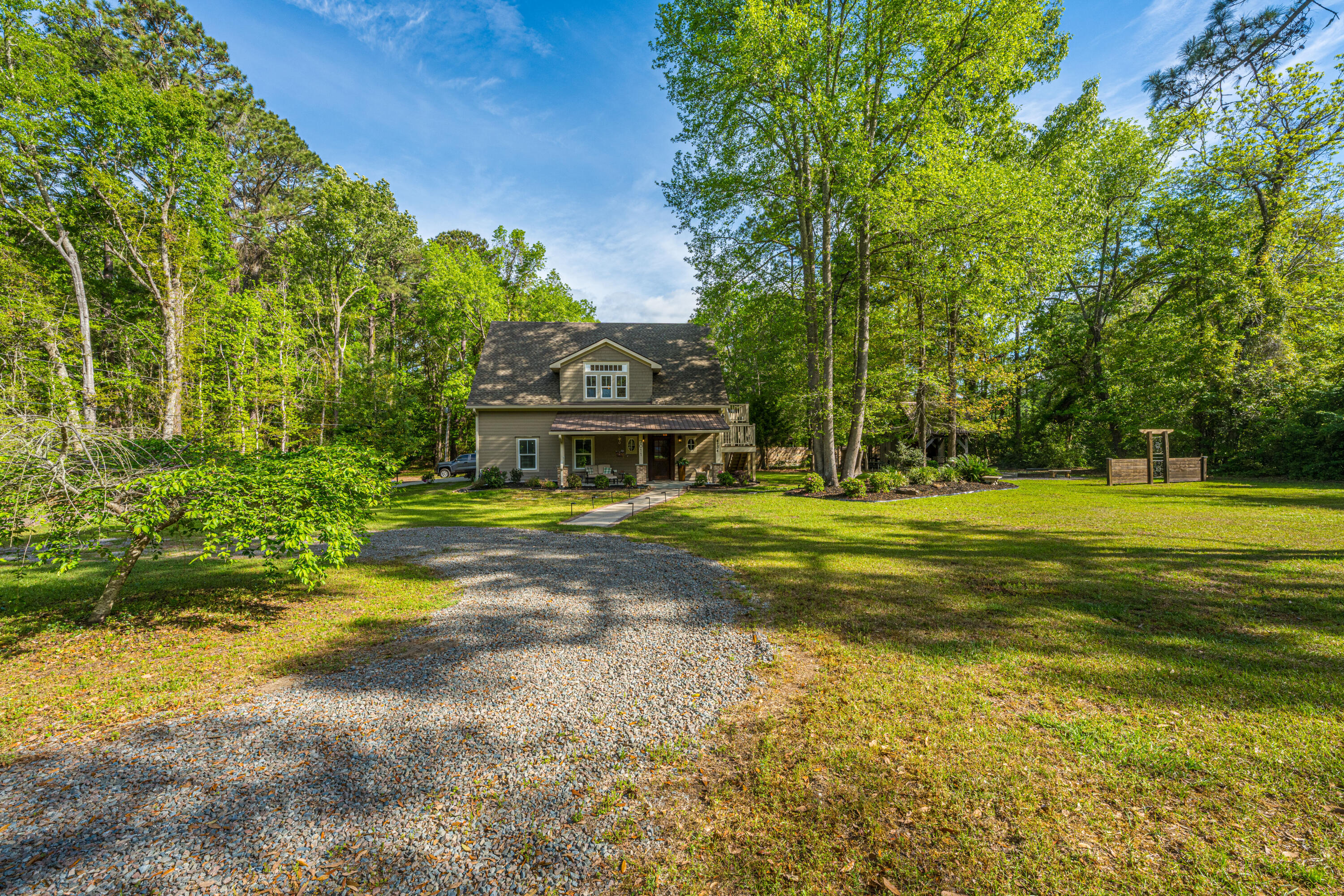 7011 Crest Court