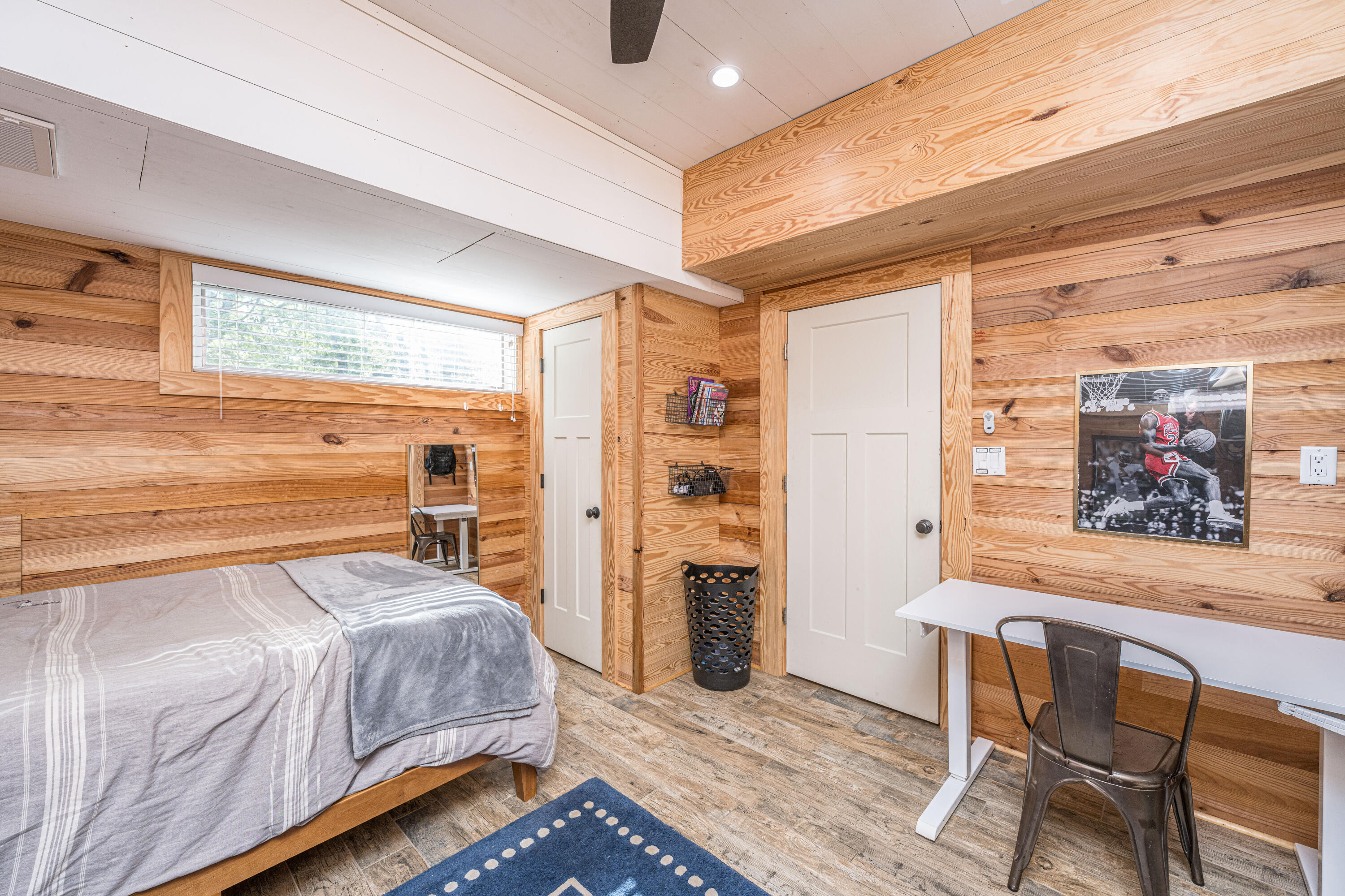 7011 Crest Court