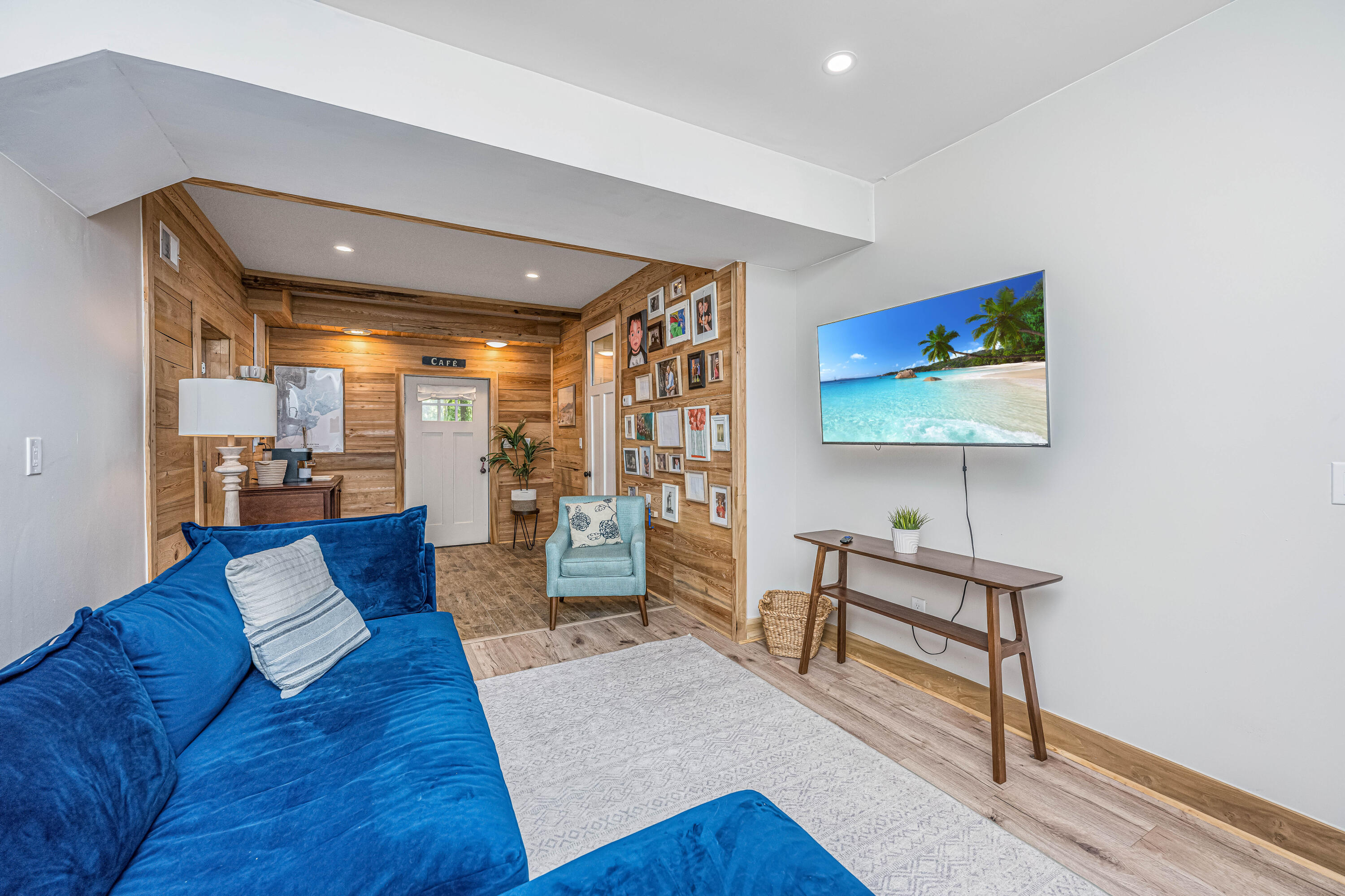 7011 Crest Court