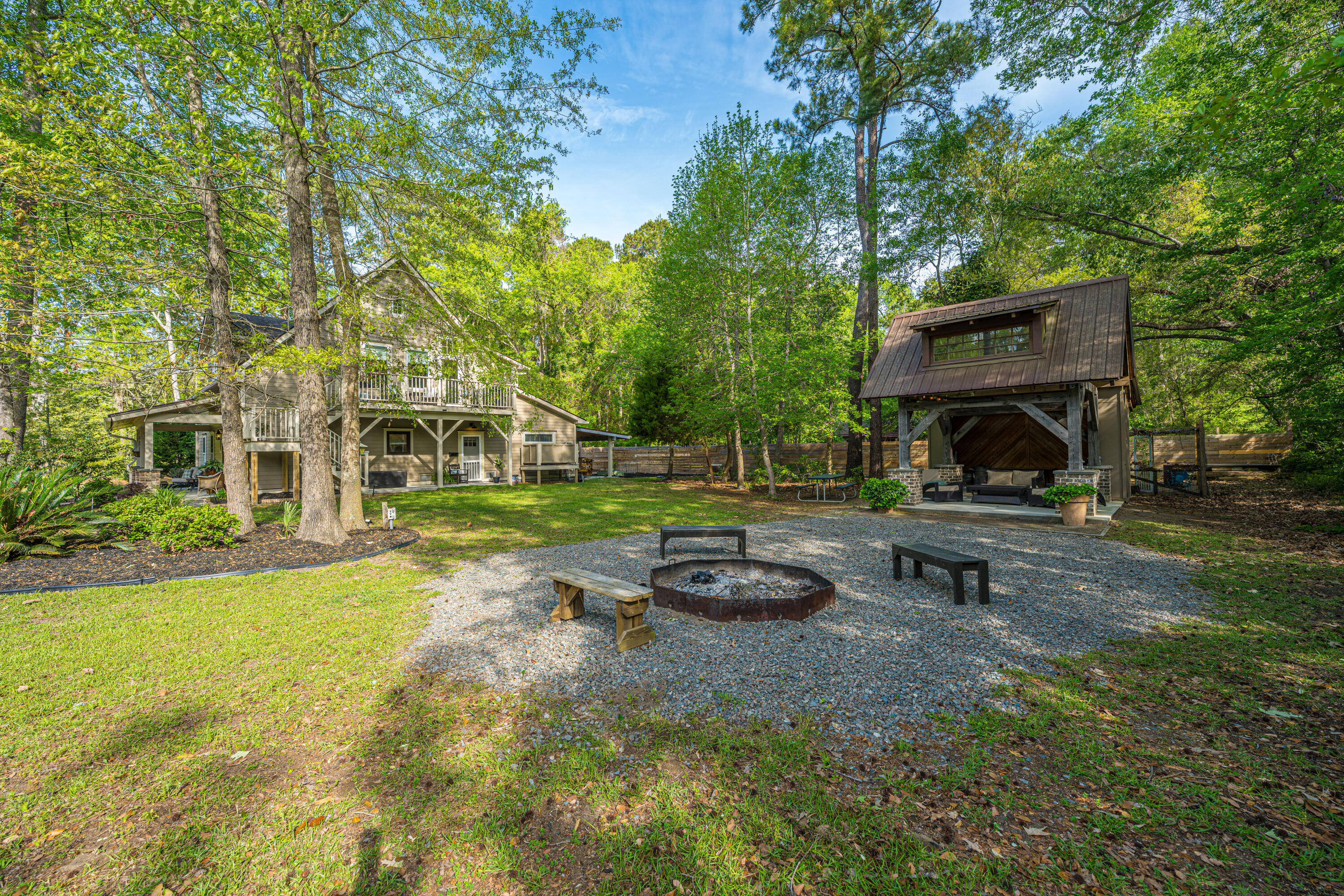 7011 Crest Court