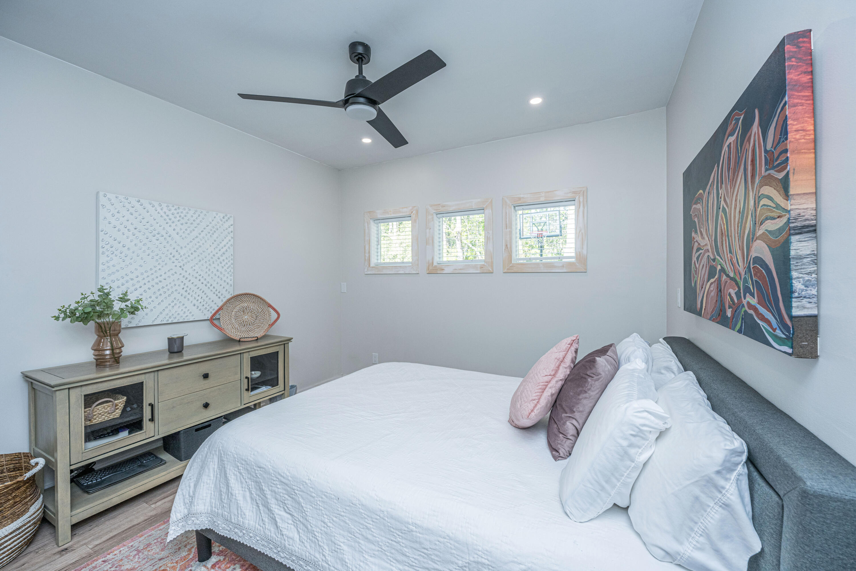 7011 Crest Court