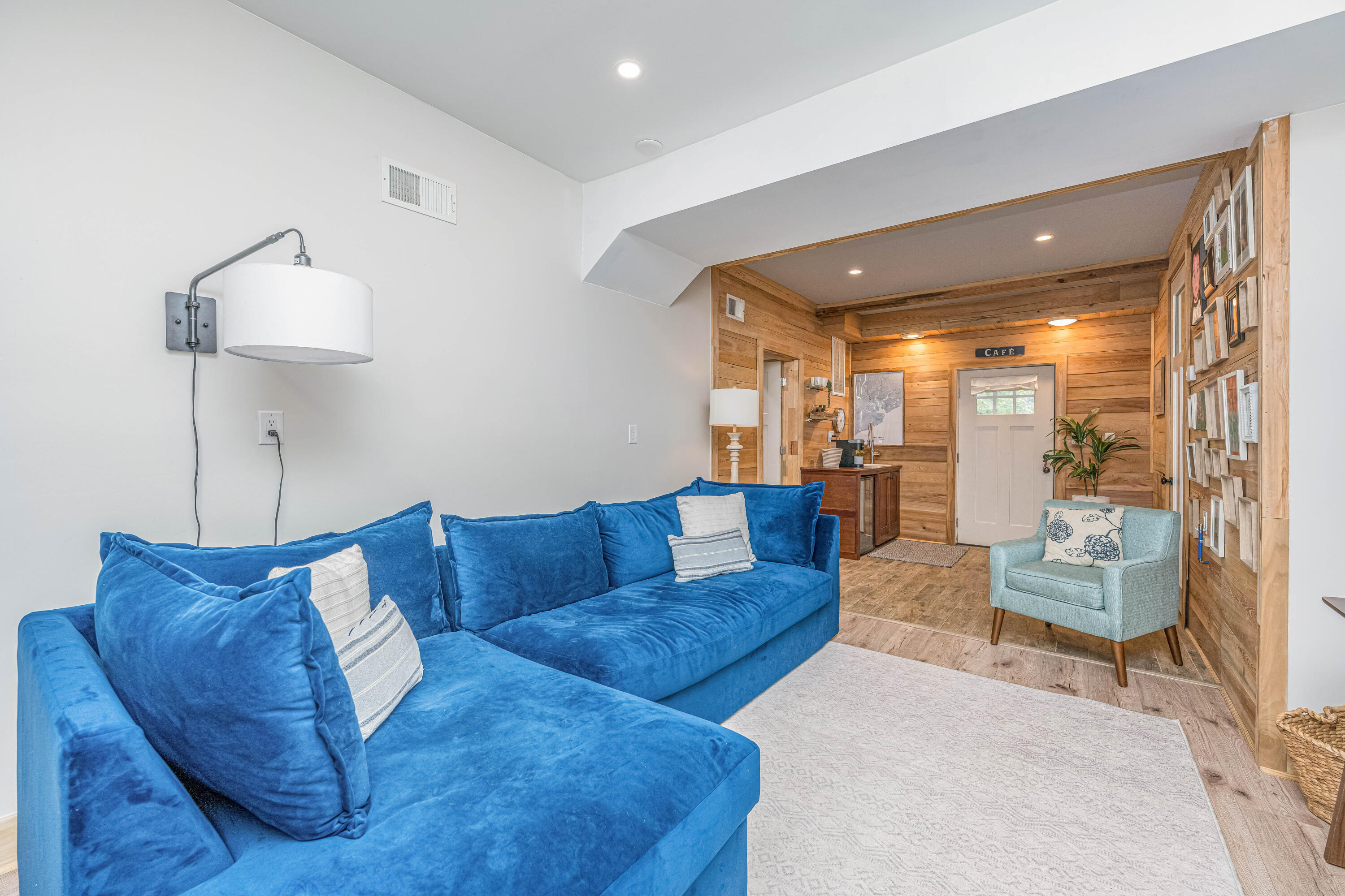 7011 Crest Court