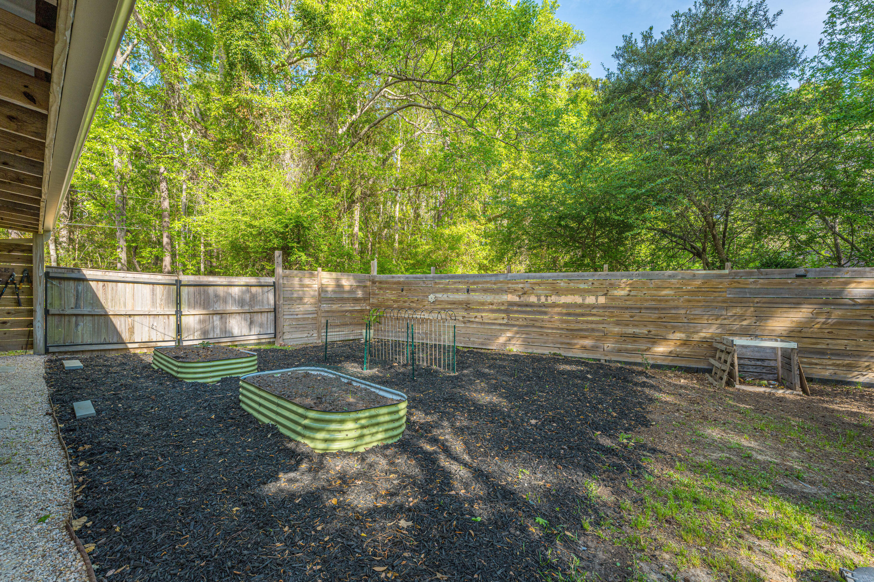 7011 Crest Court