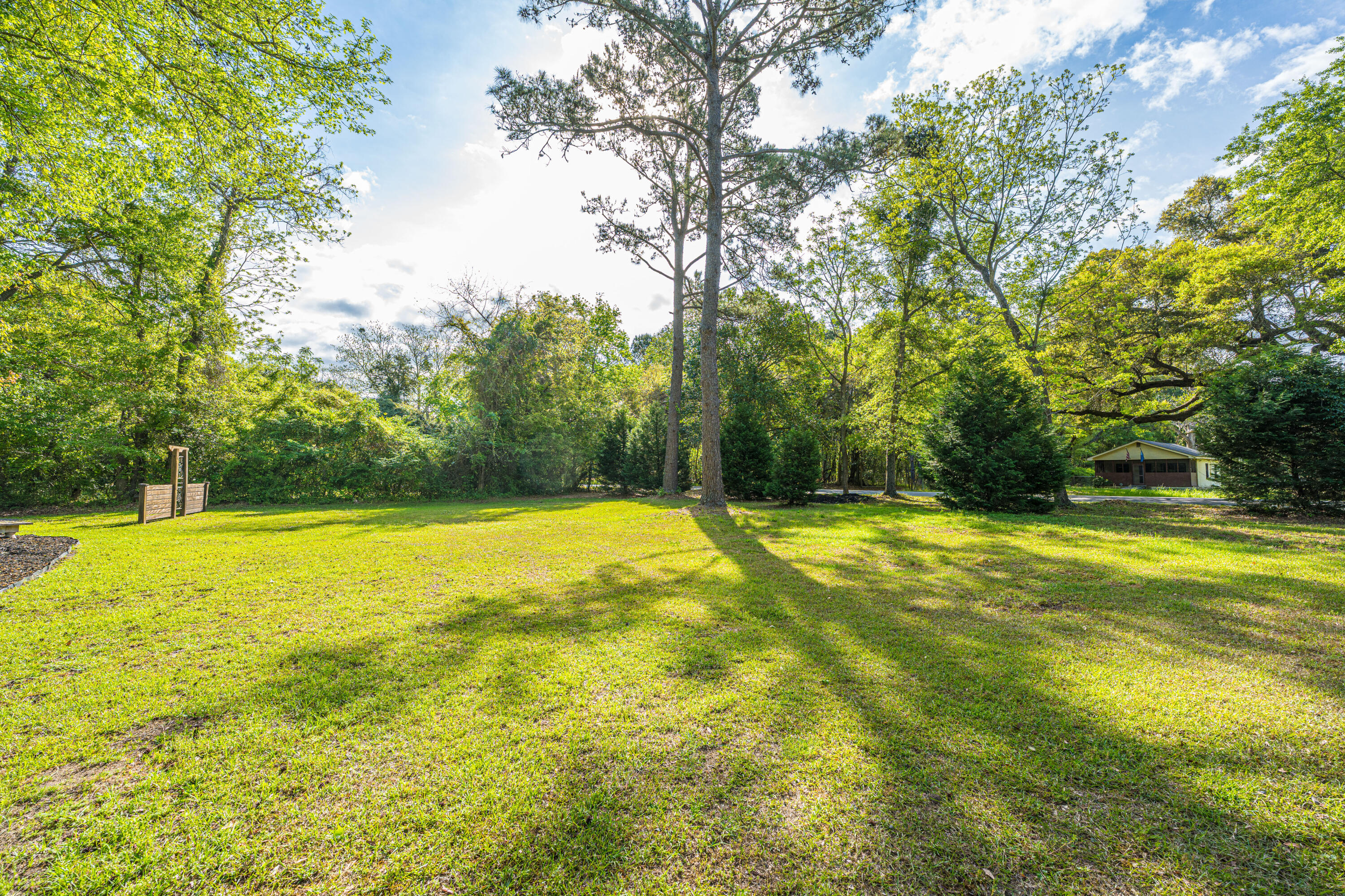 7011 Crest Court