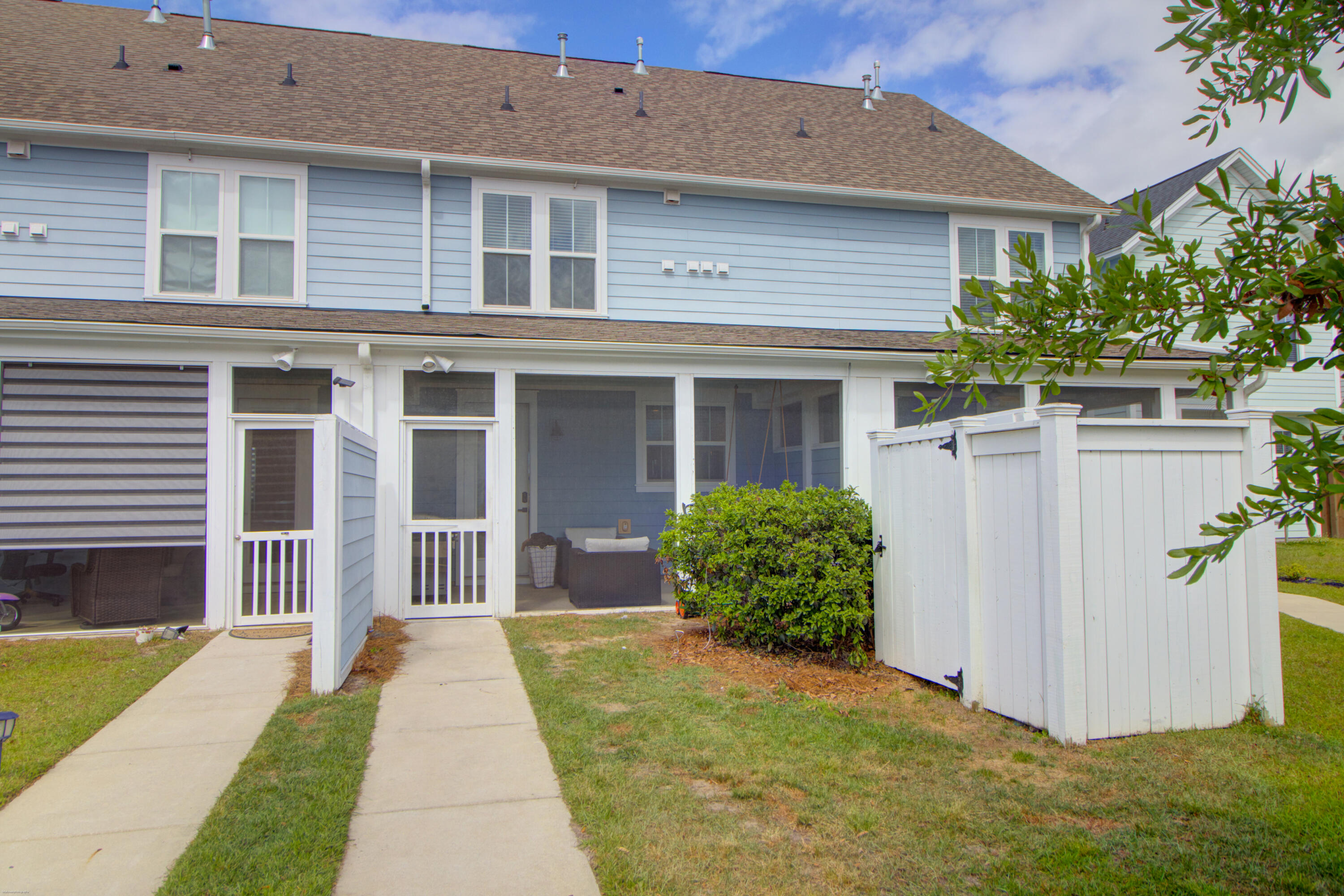 585 Blueway Avenue