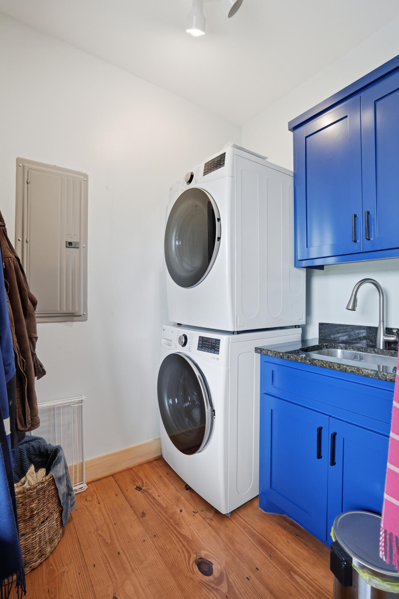 1692 Wharf Ferry Road