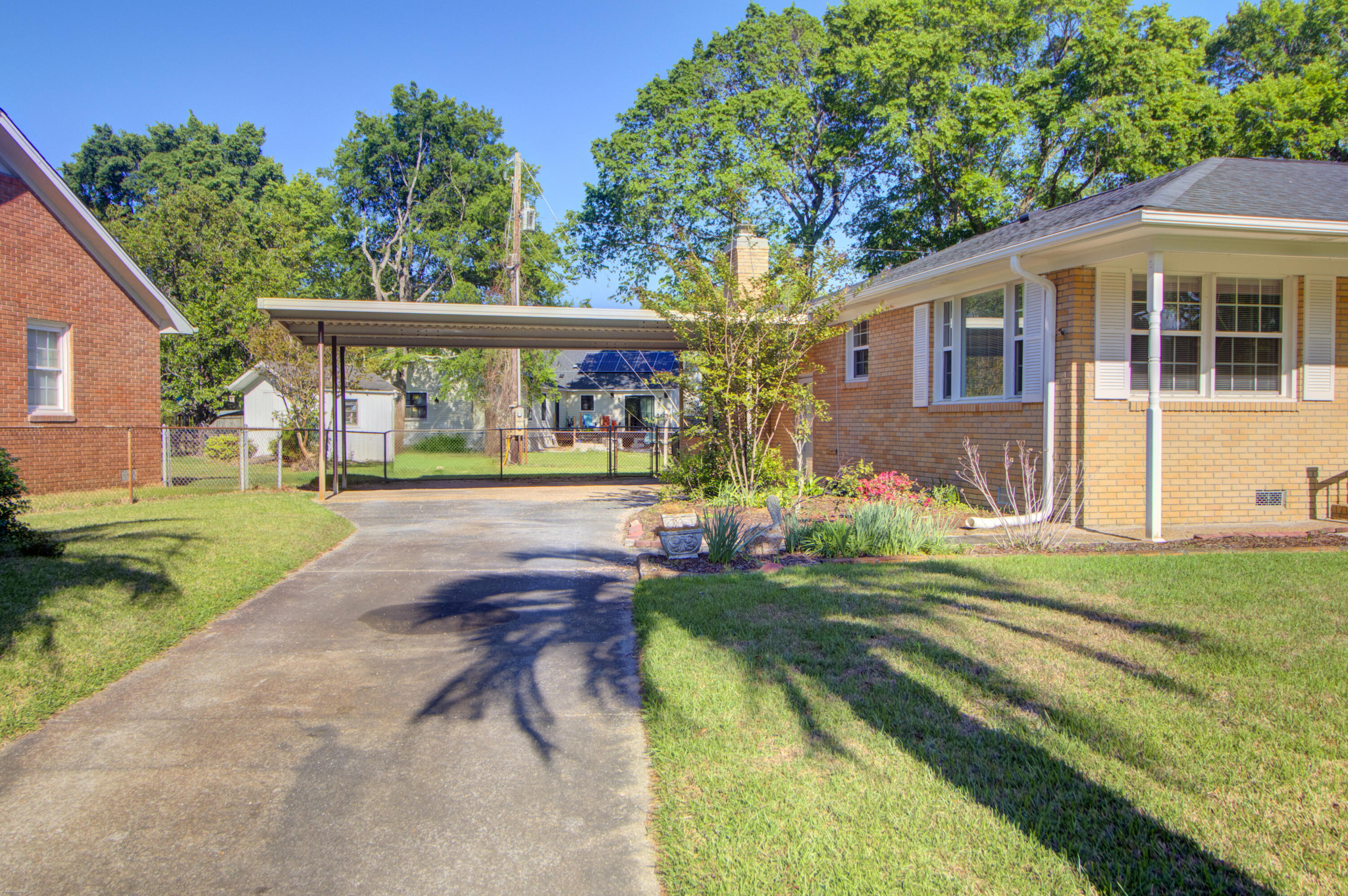 1084 Honeysuckle Lane