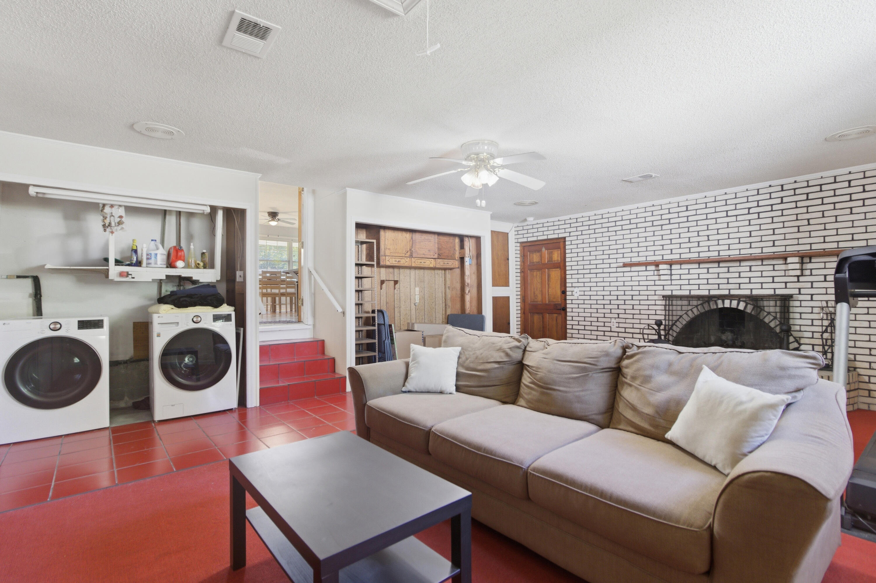 1084 Honeysuckle Lane