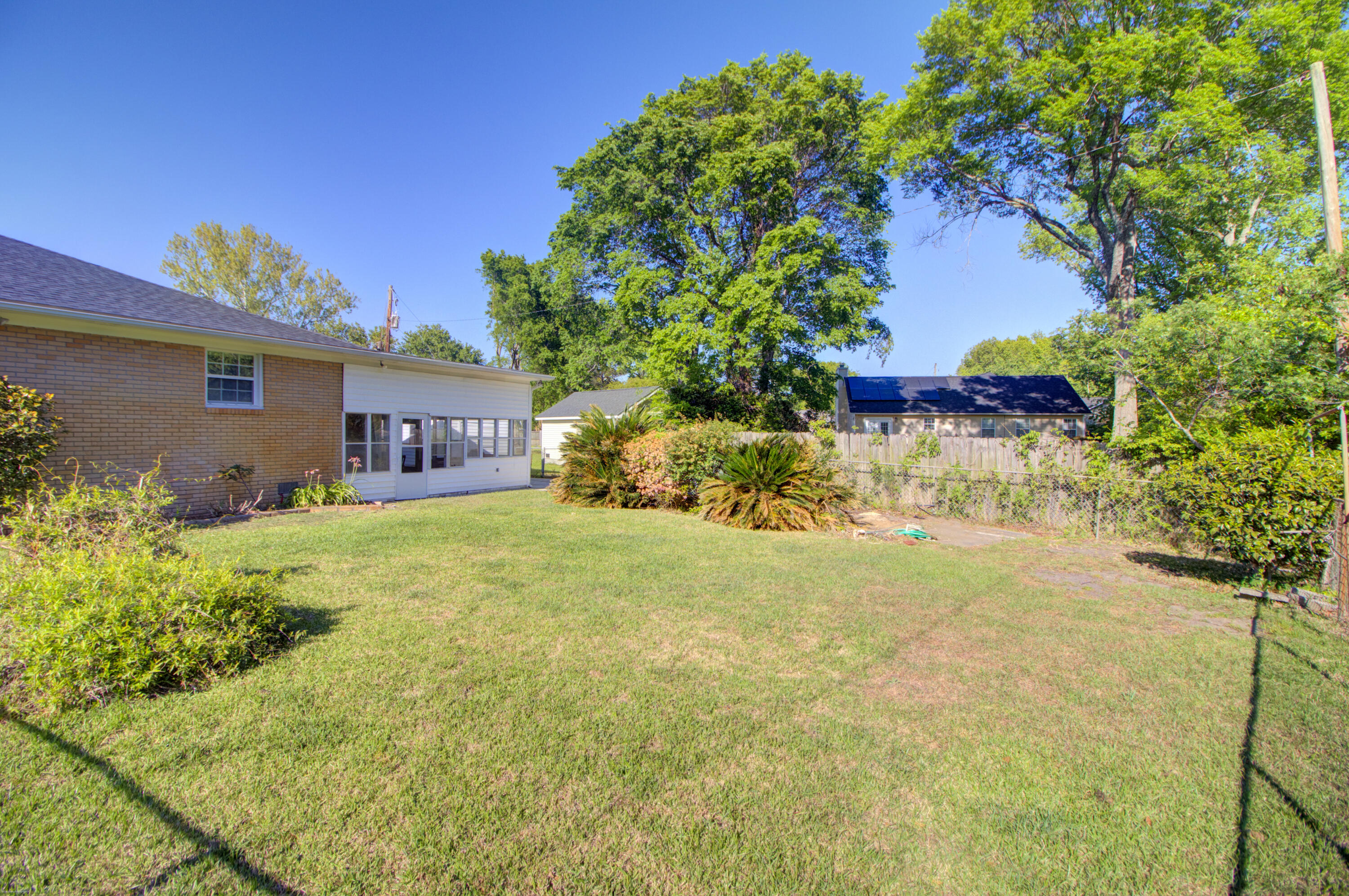 1084 Honeysuckle Lane