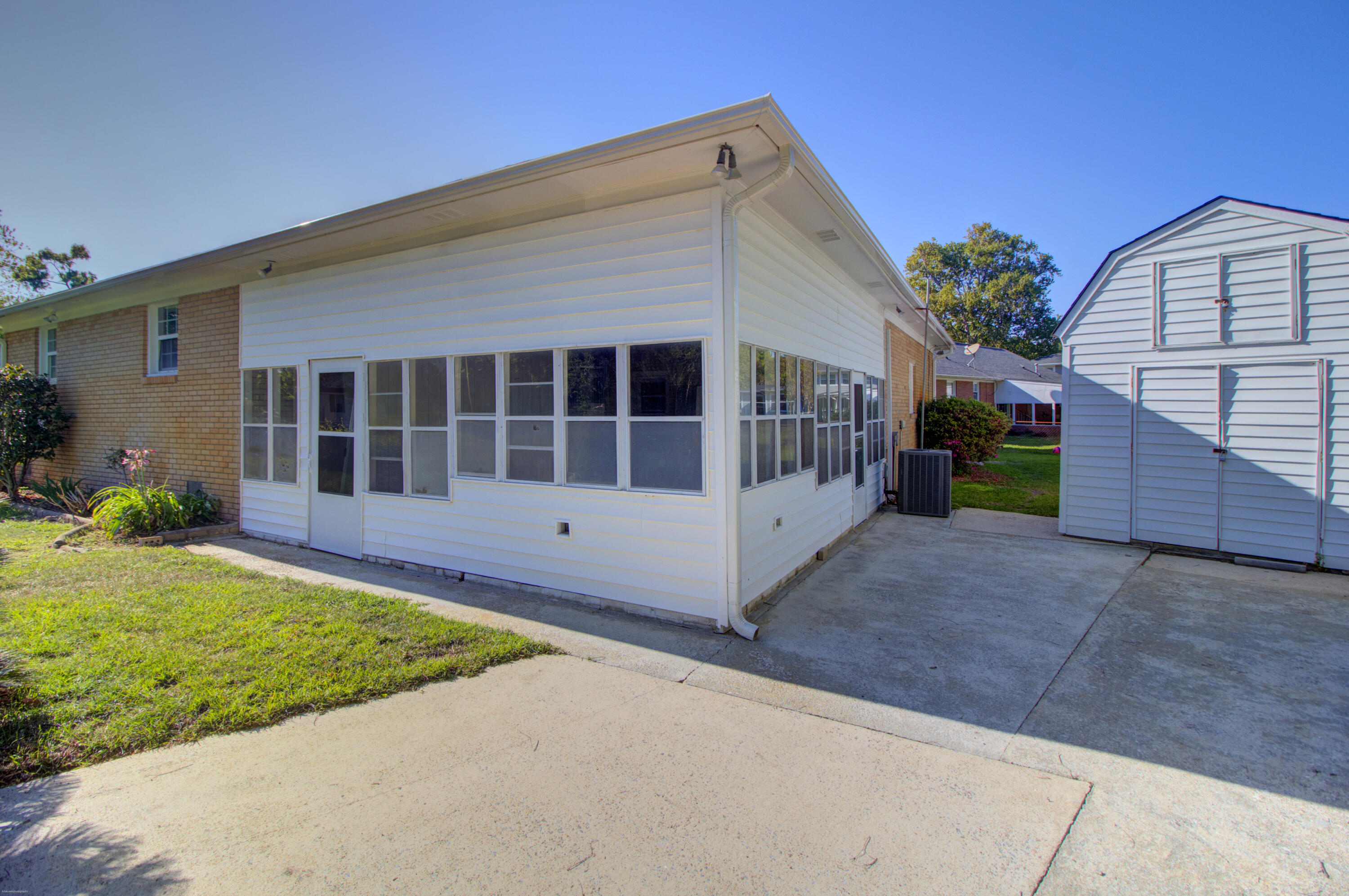 1084 Honeysuckle Lane