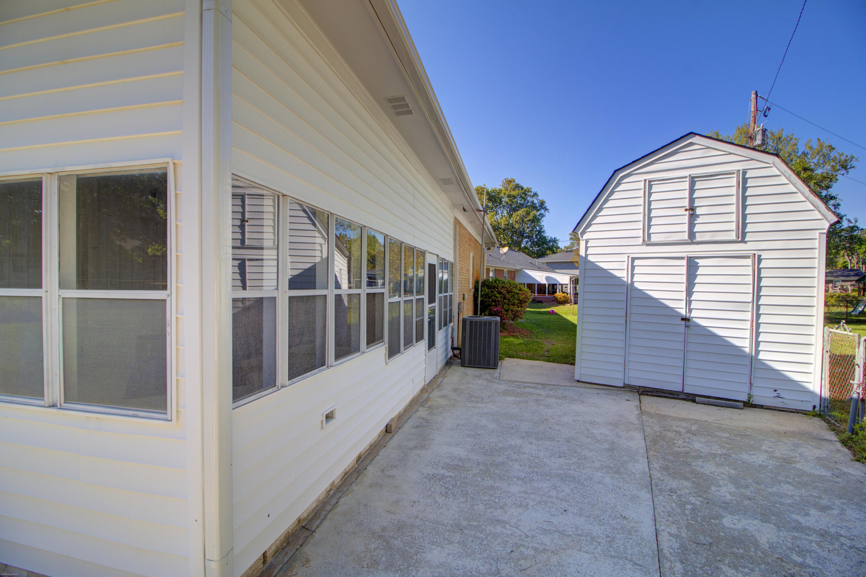 1084 Honeysuckle Lane