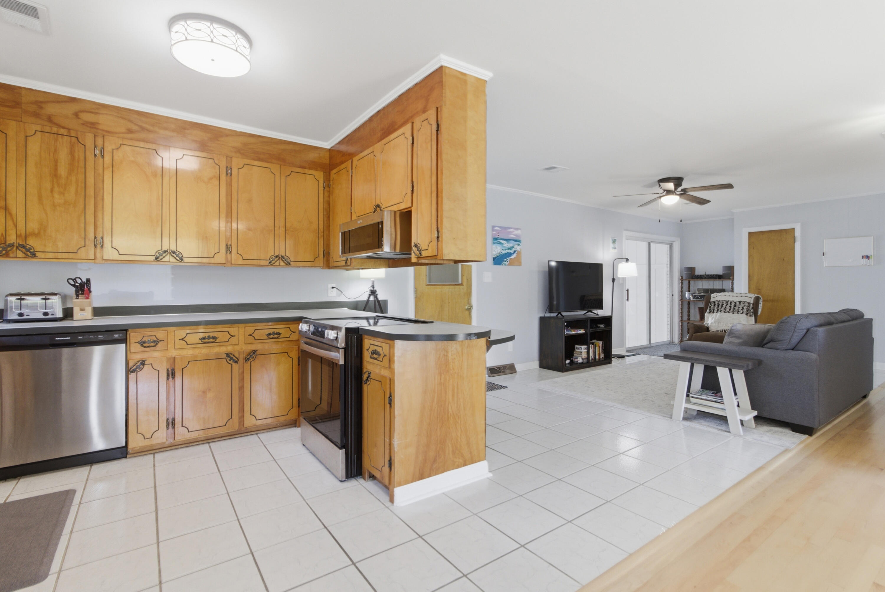 1084 Honeysuckle Lane