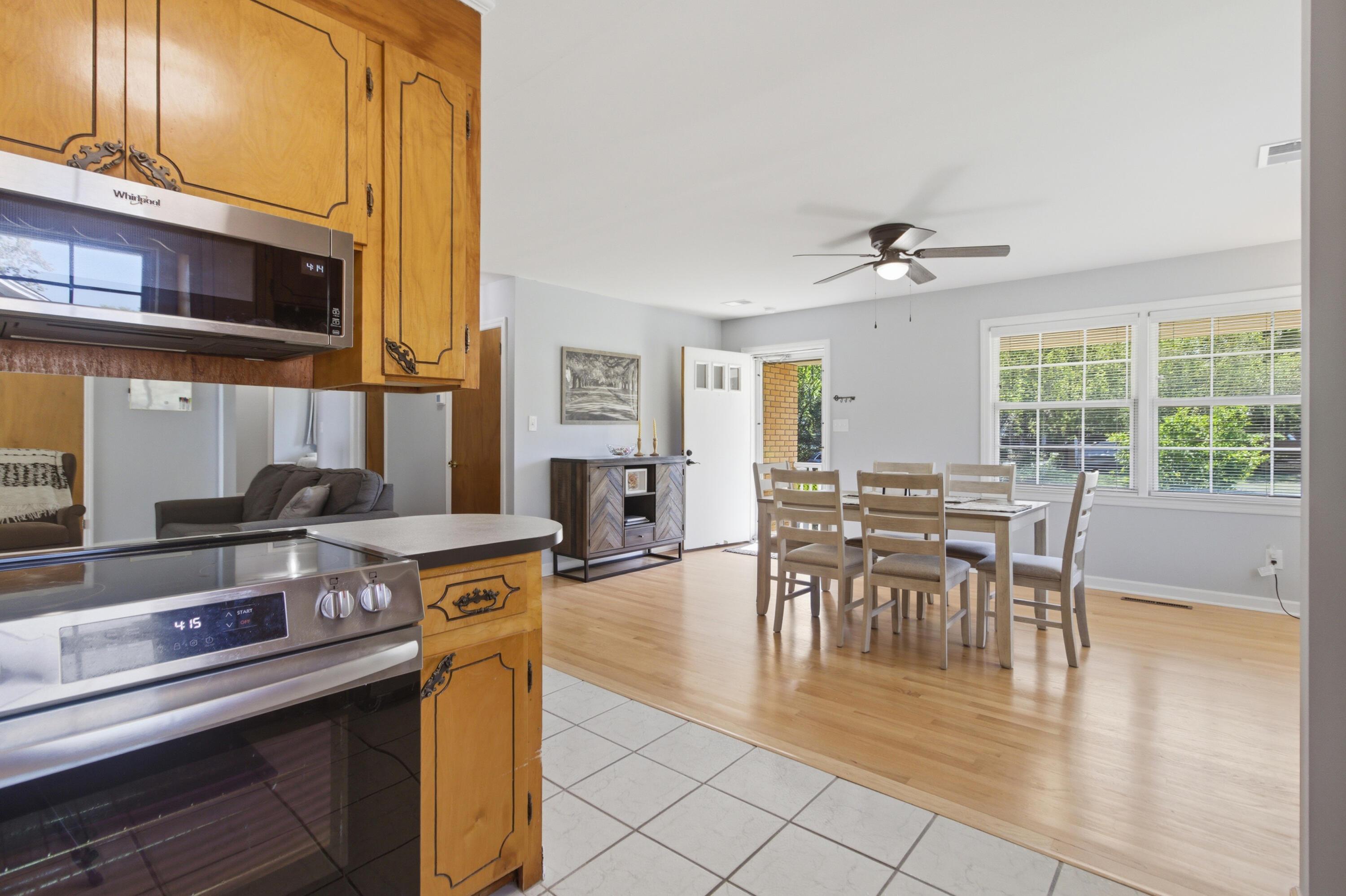 1084 Honeysuckle Lane