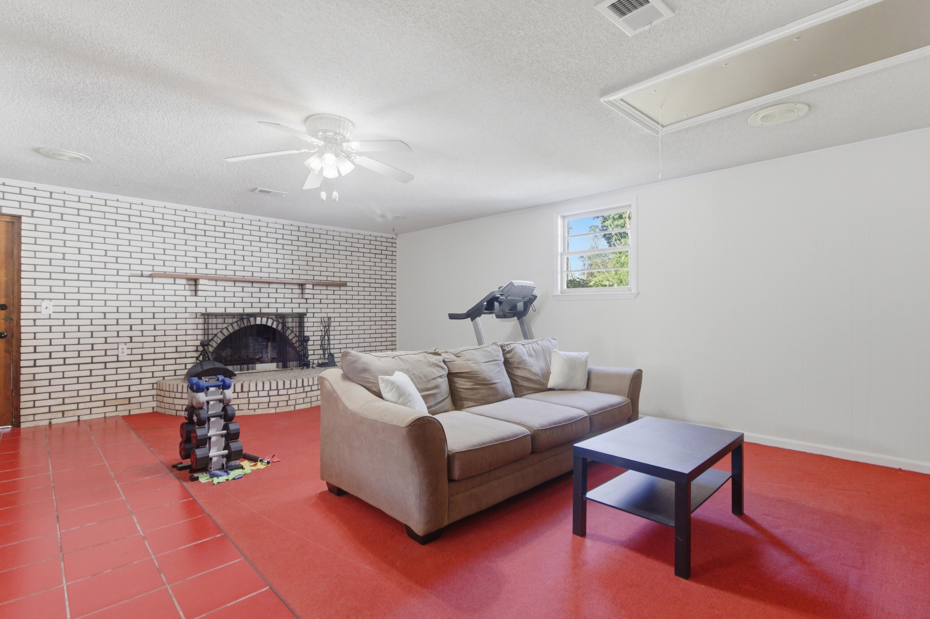 1084 Honeysuckle Lane