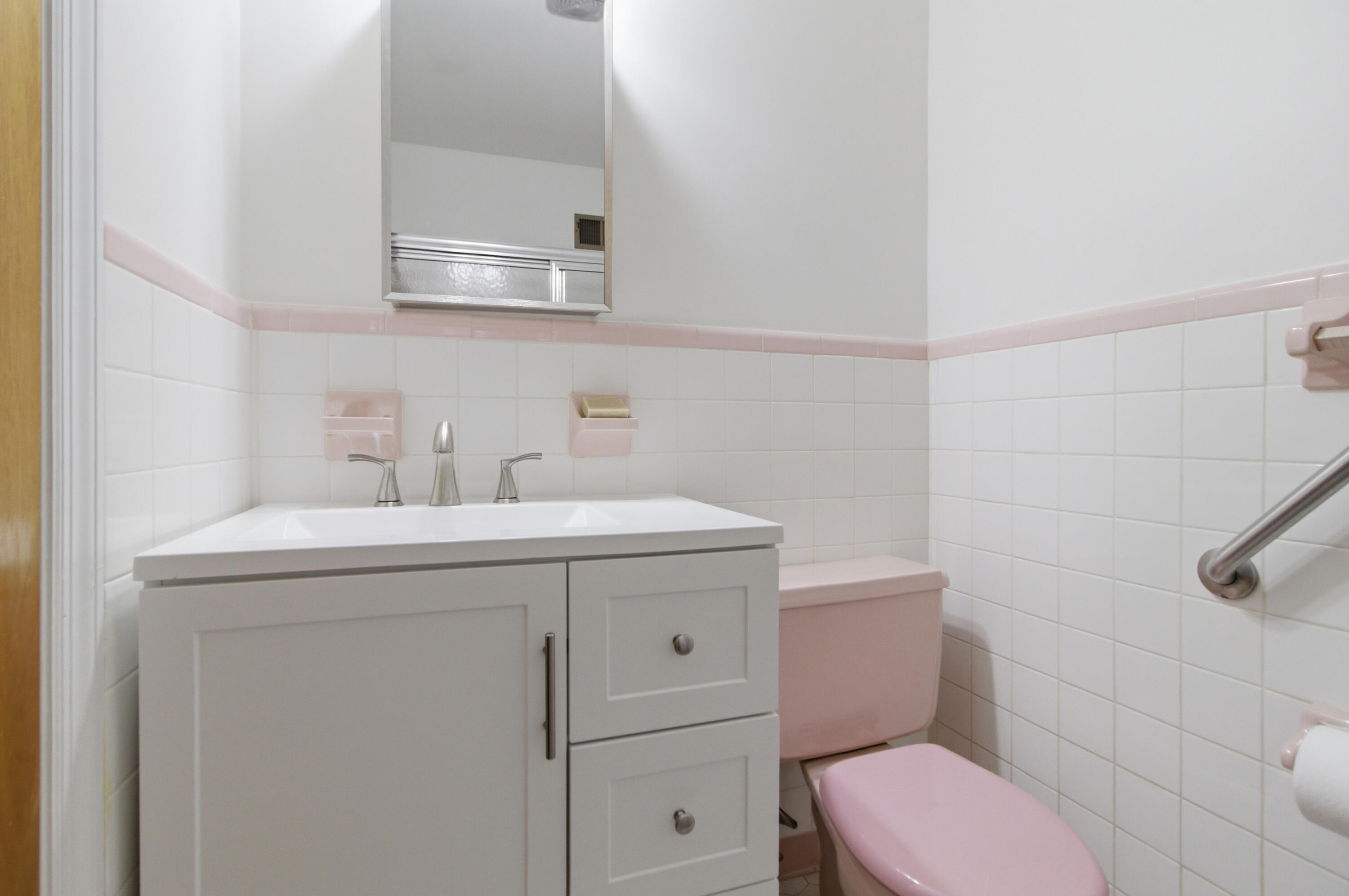 1084 Honeysuckle Lane