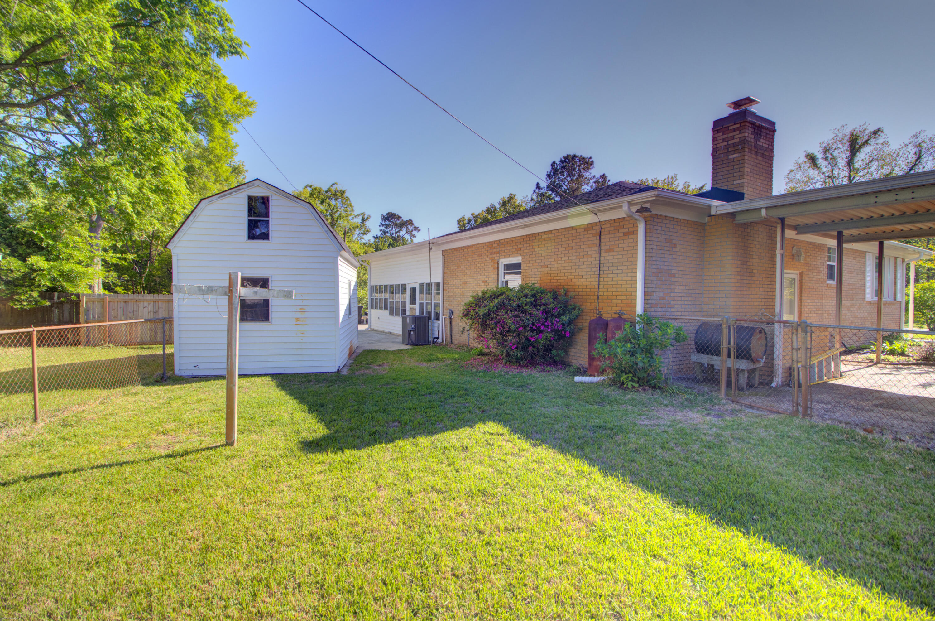 1084 Honeysuckle Lane