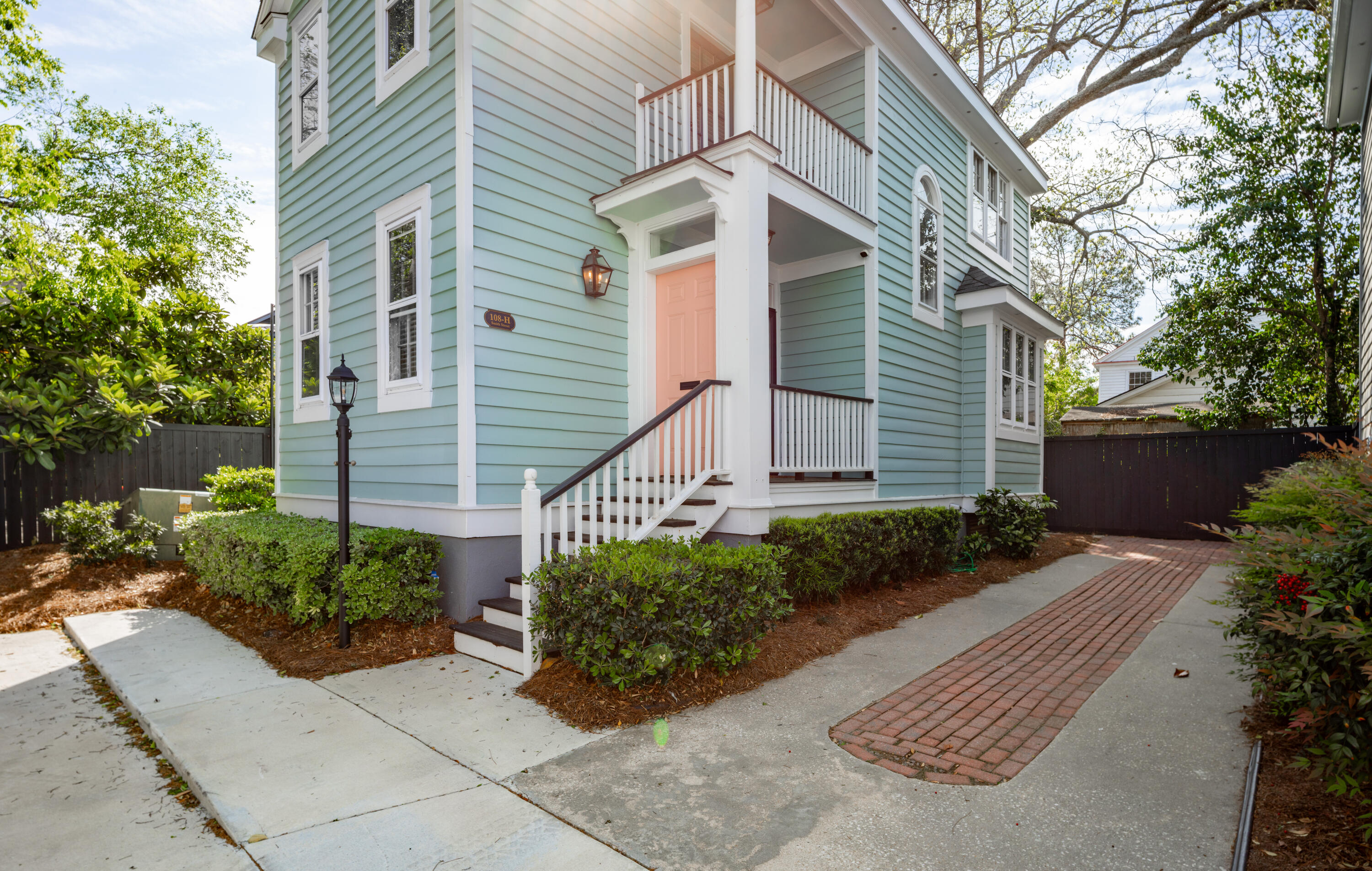 108 Smith Street Unit H Unit: Unit 108-H