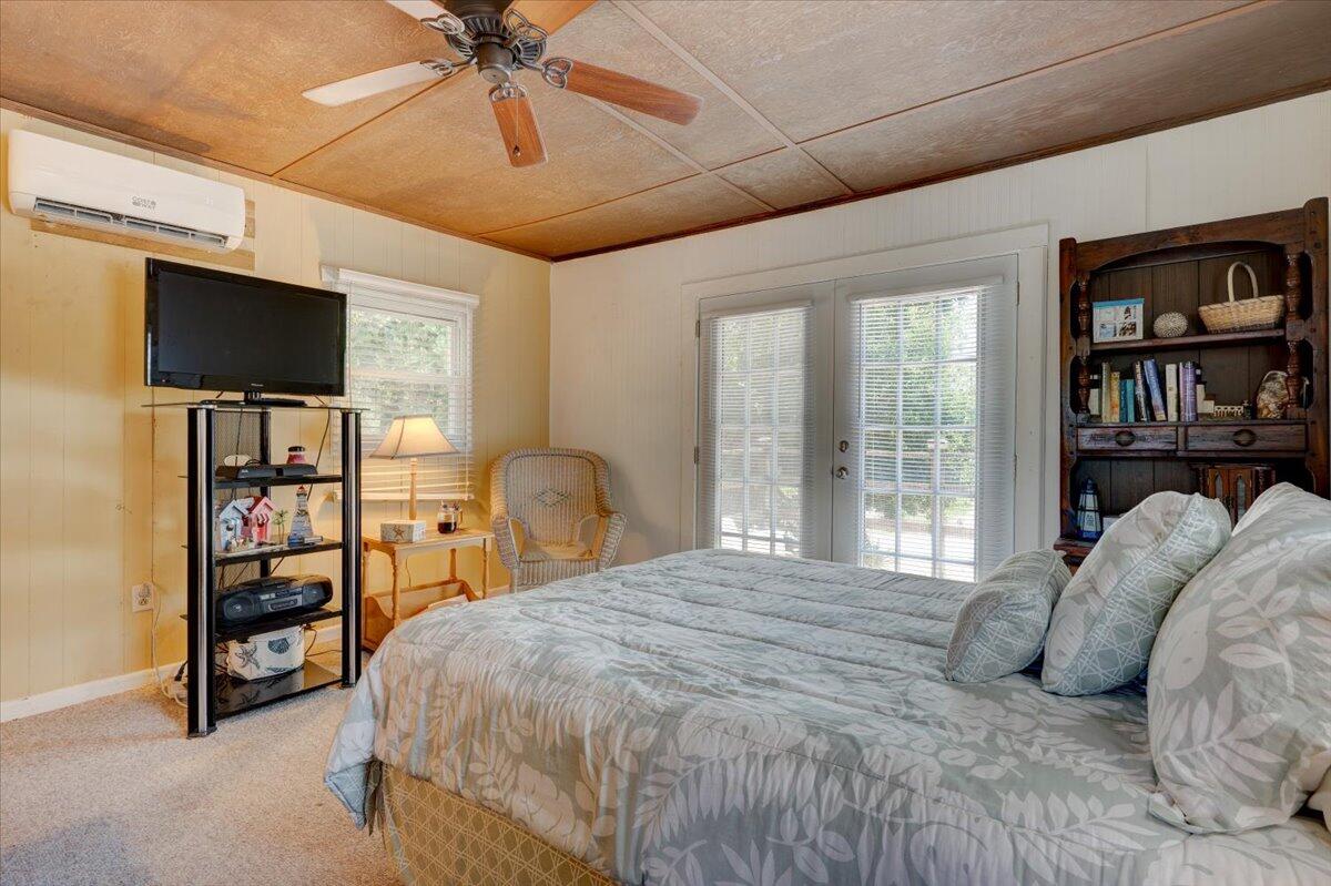 1302 E Ashley Avenue