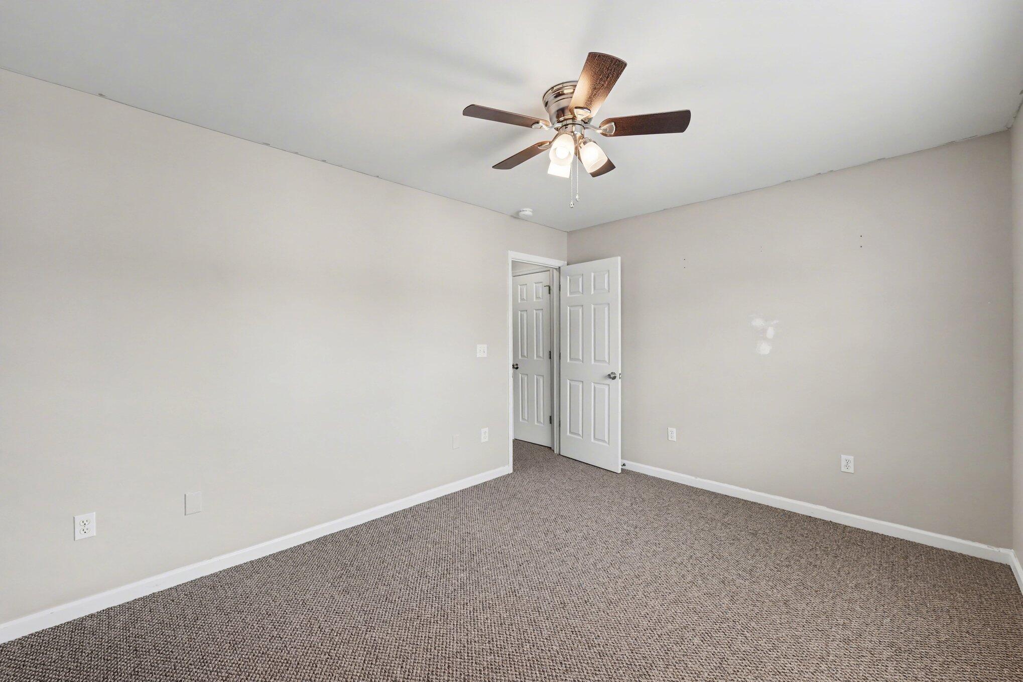 5400 Red Tip Lane