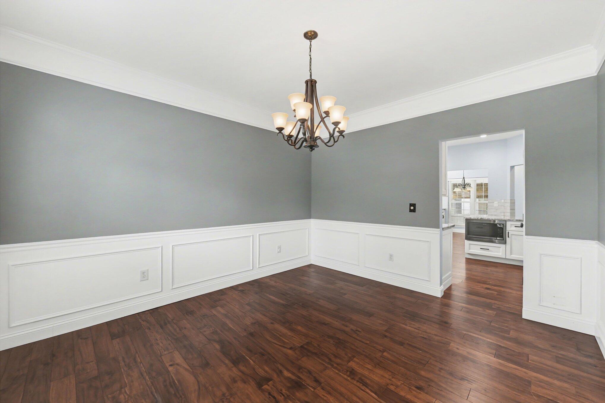 5400 Red Tip Lane