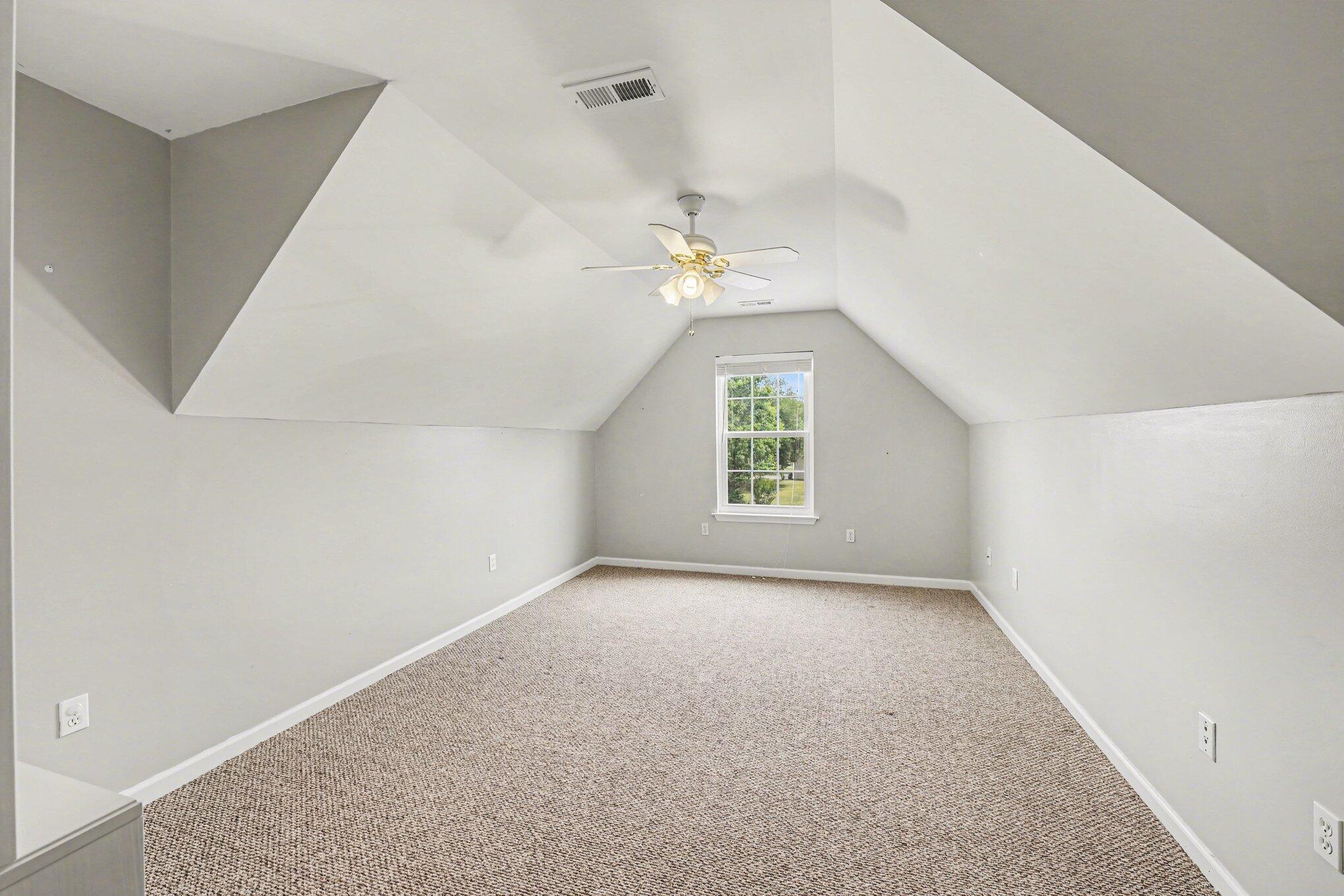 5400 Red Tip Lane