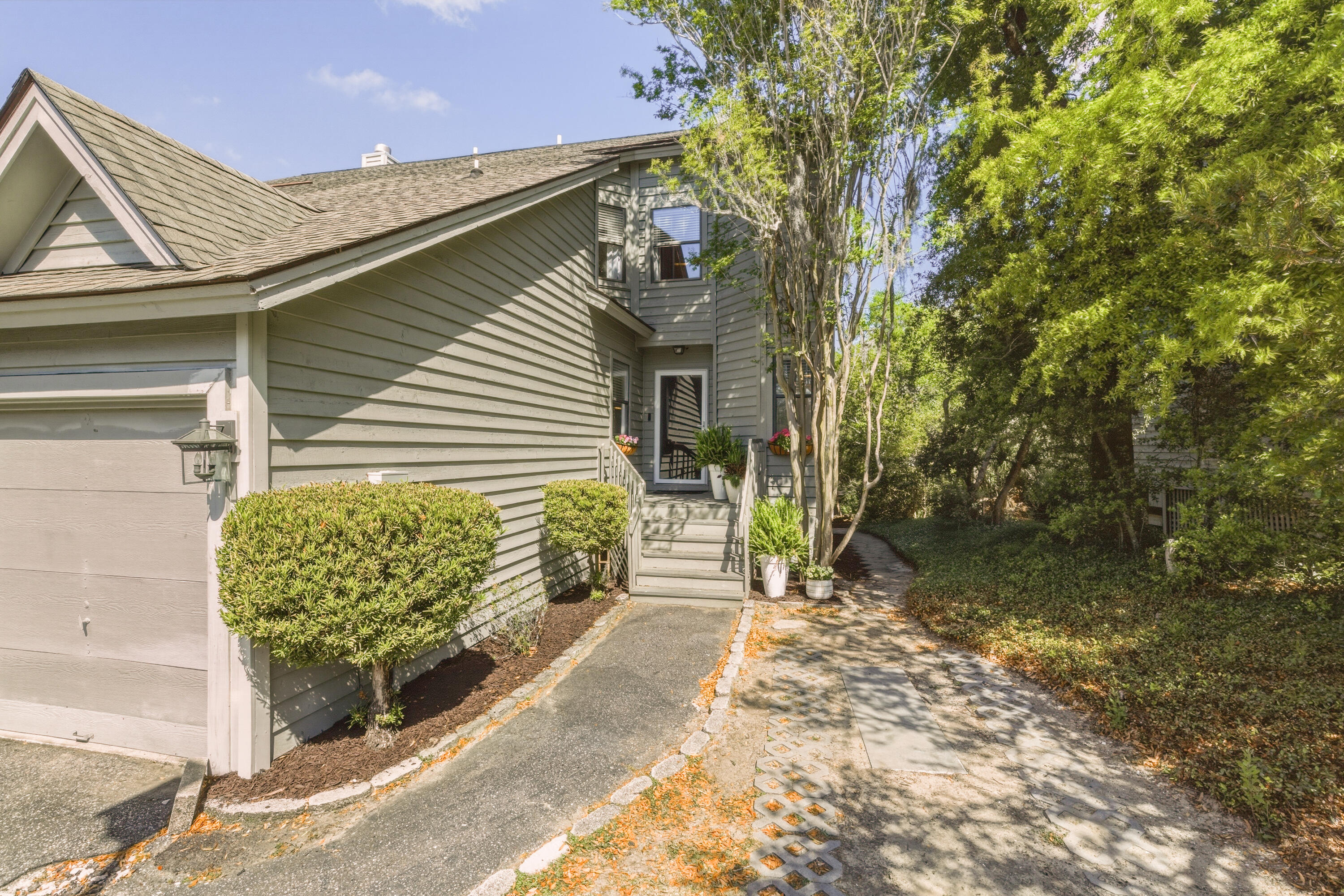 1069 Marsh Court Lane