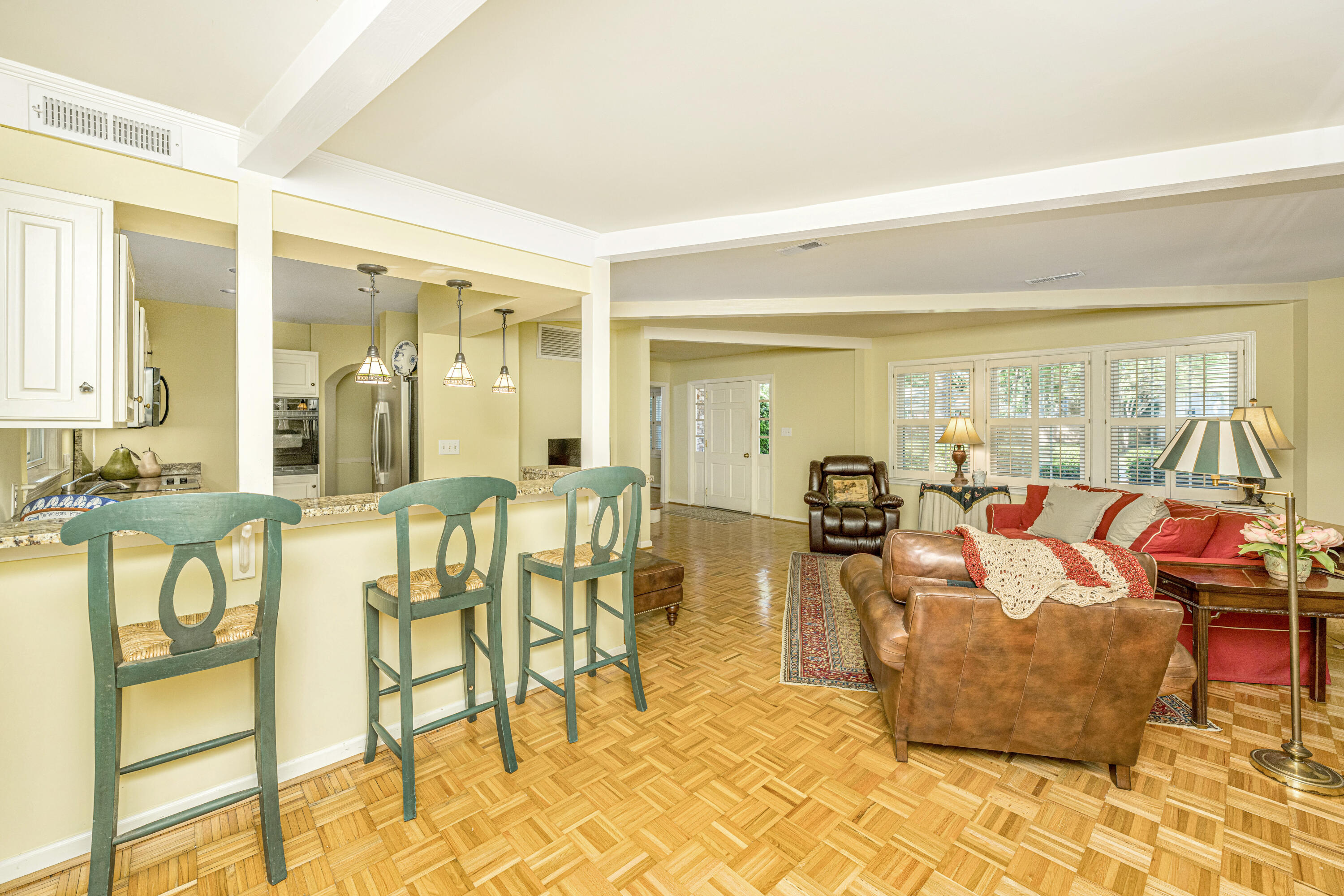 673 Highwood Circle