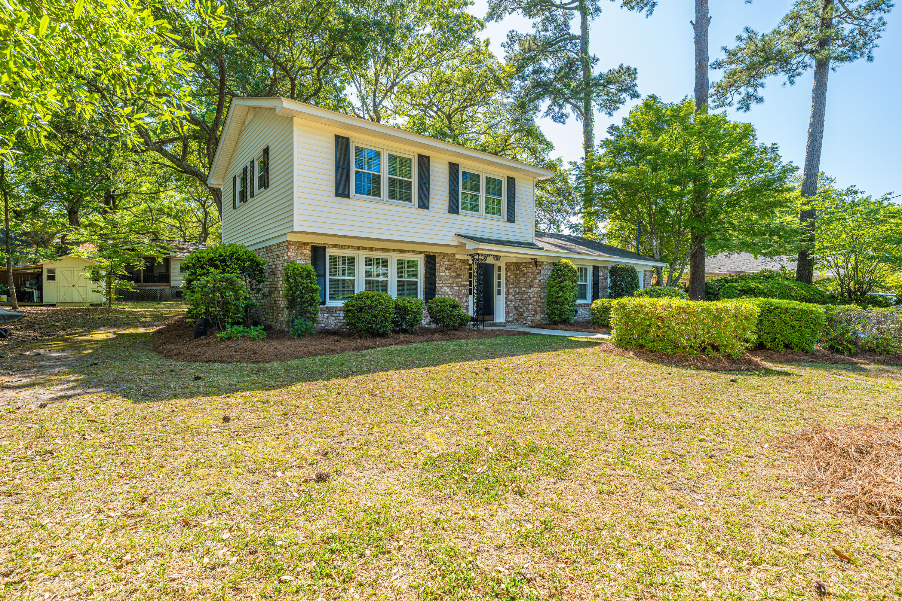 673 Highwood Circle