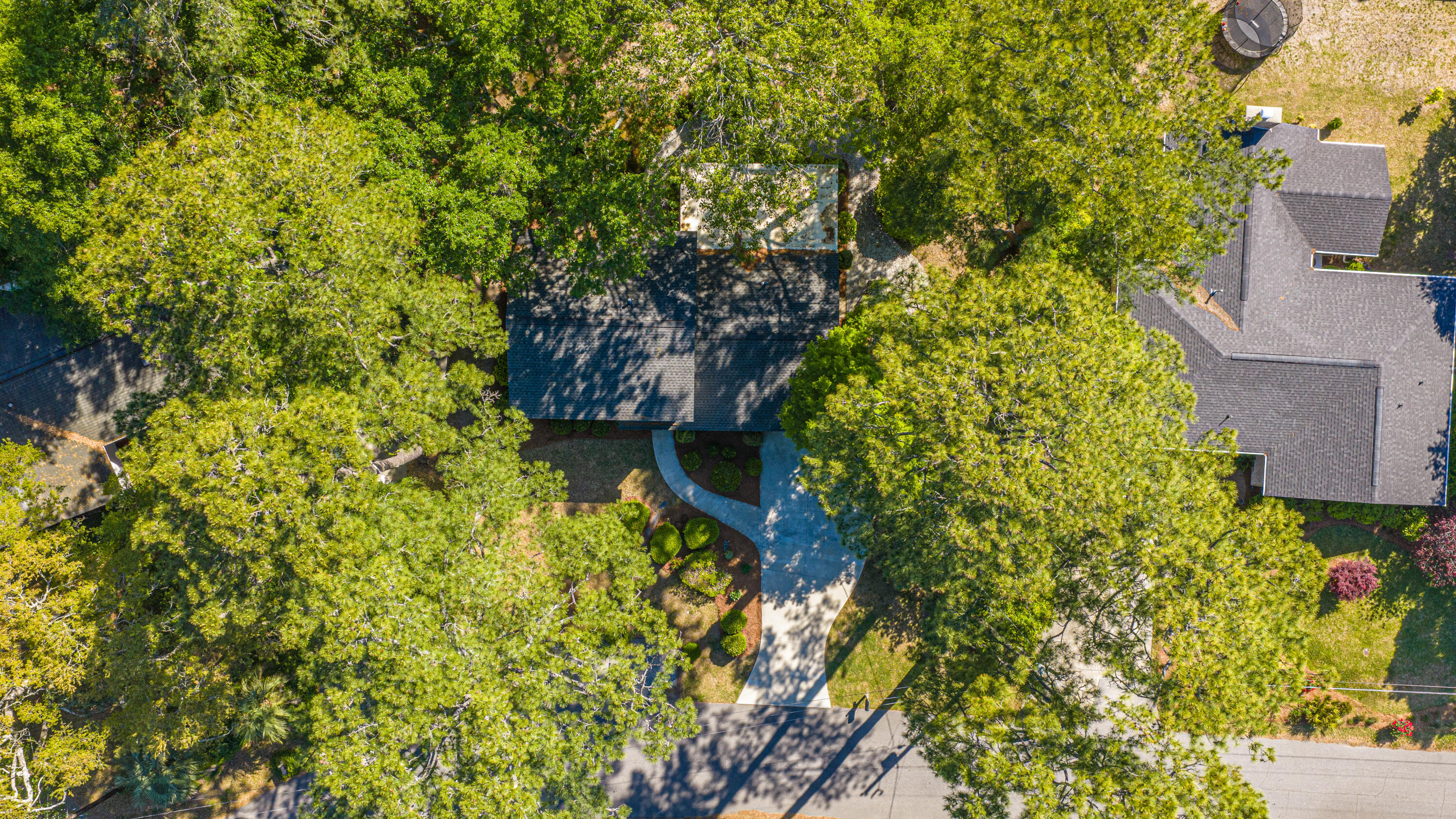 673 Highwood Circle