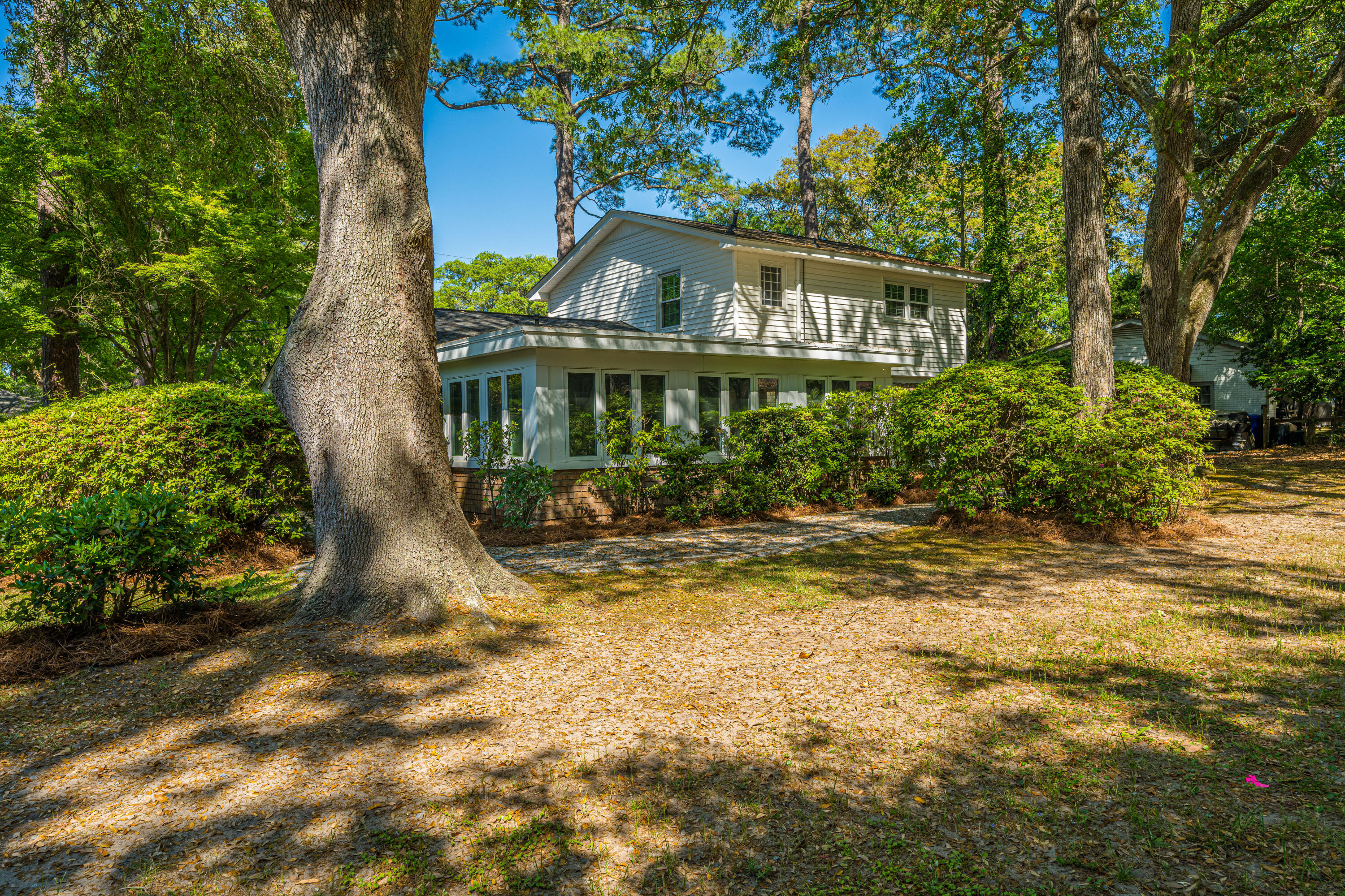 673 Highwood Circle