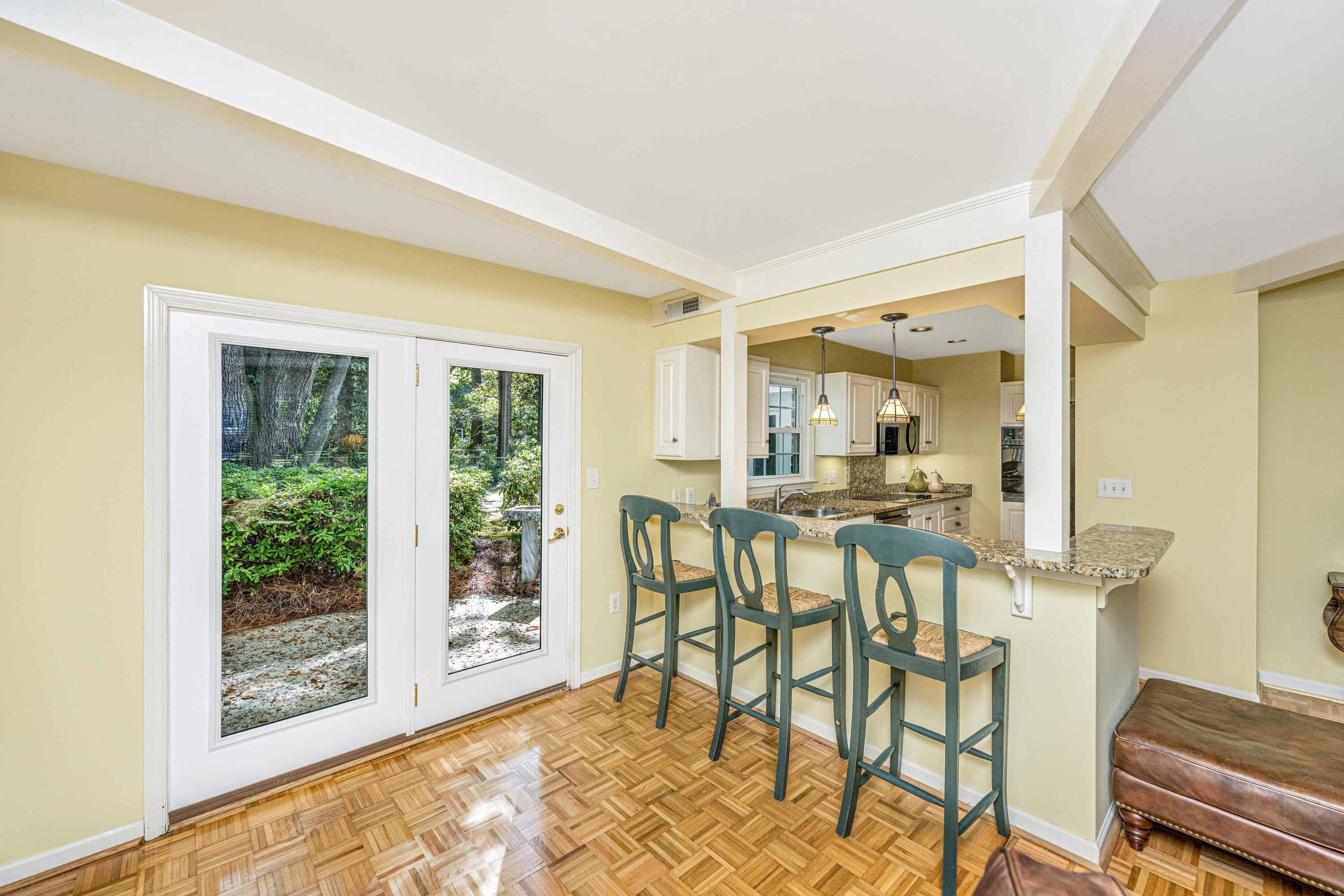 673 Highwood Circle