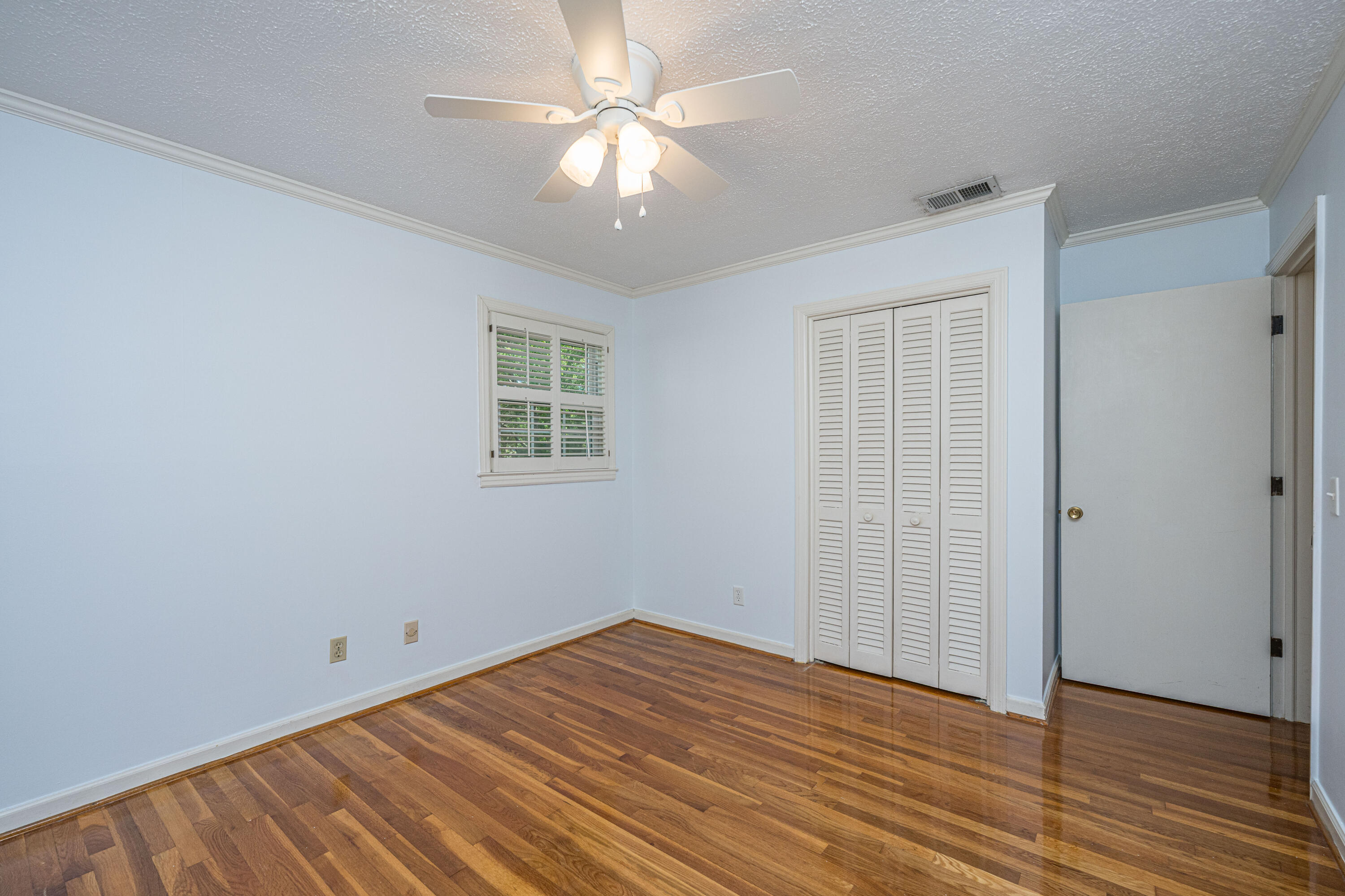 673 Highwood Circle