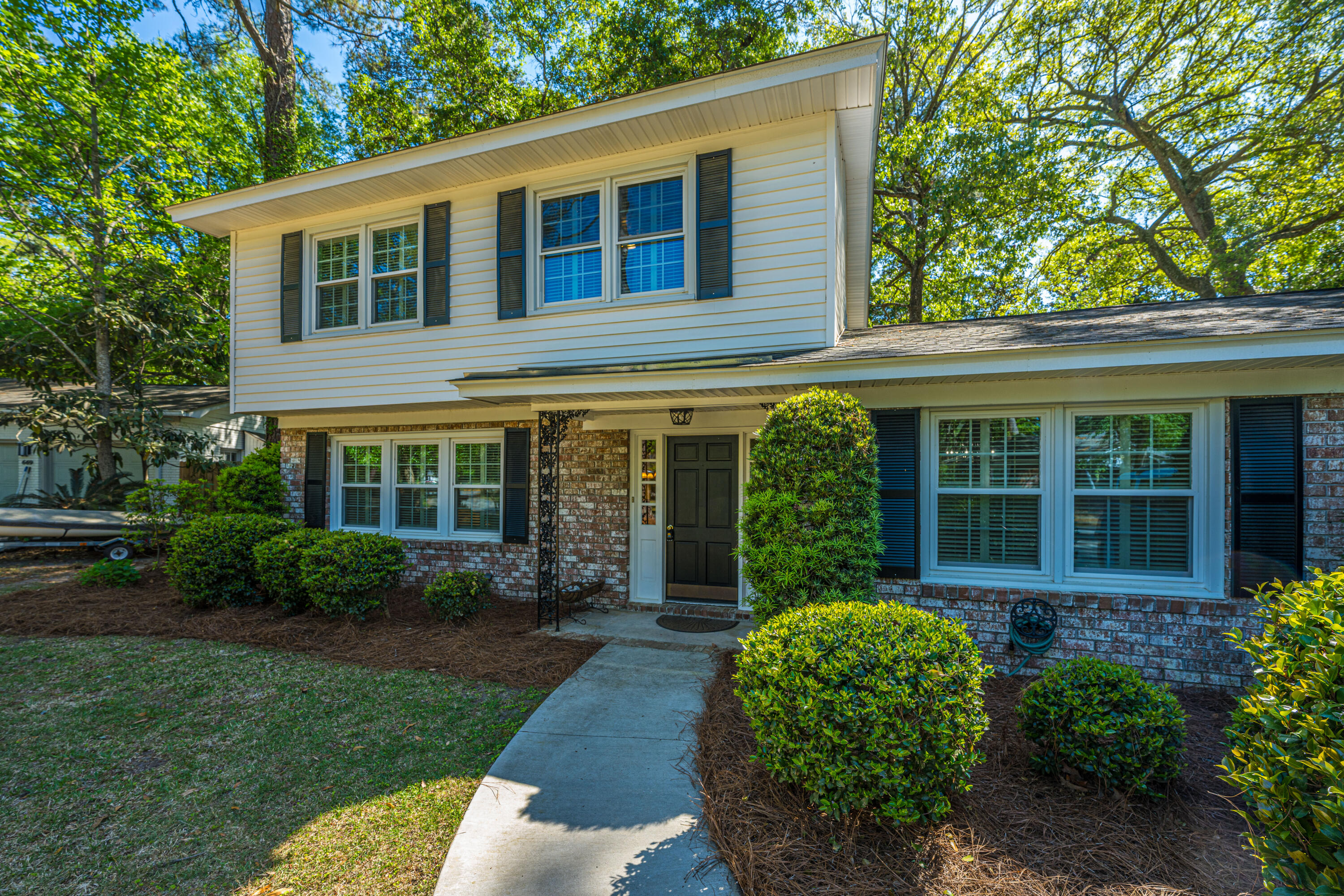 673 Highwood Circle