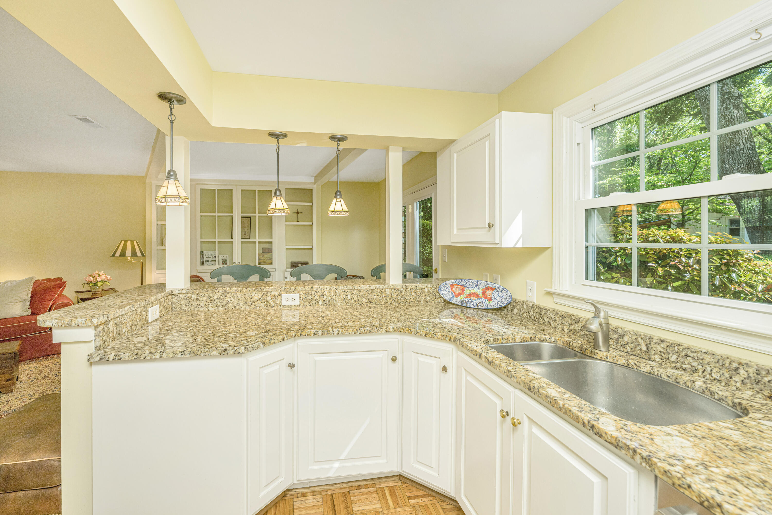 673 Highwood Circle