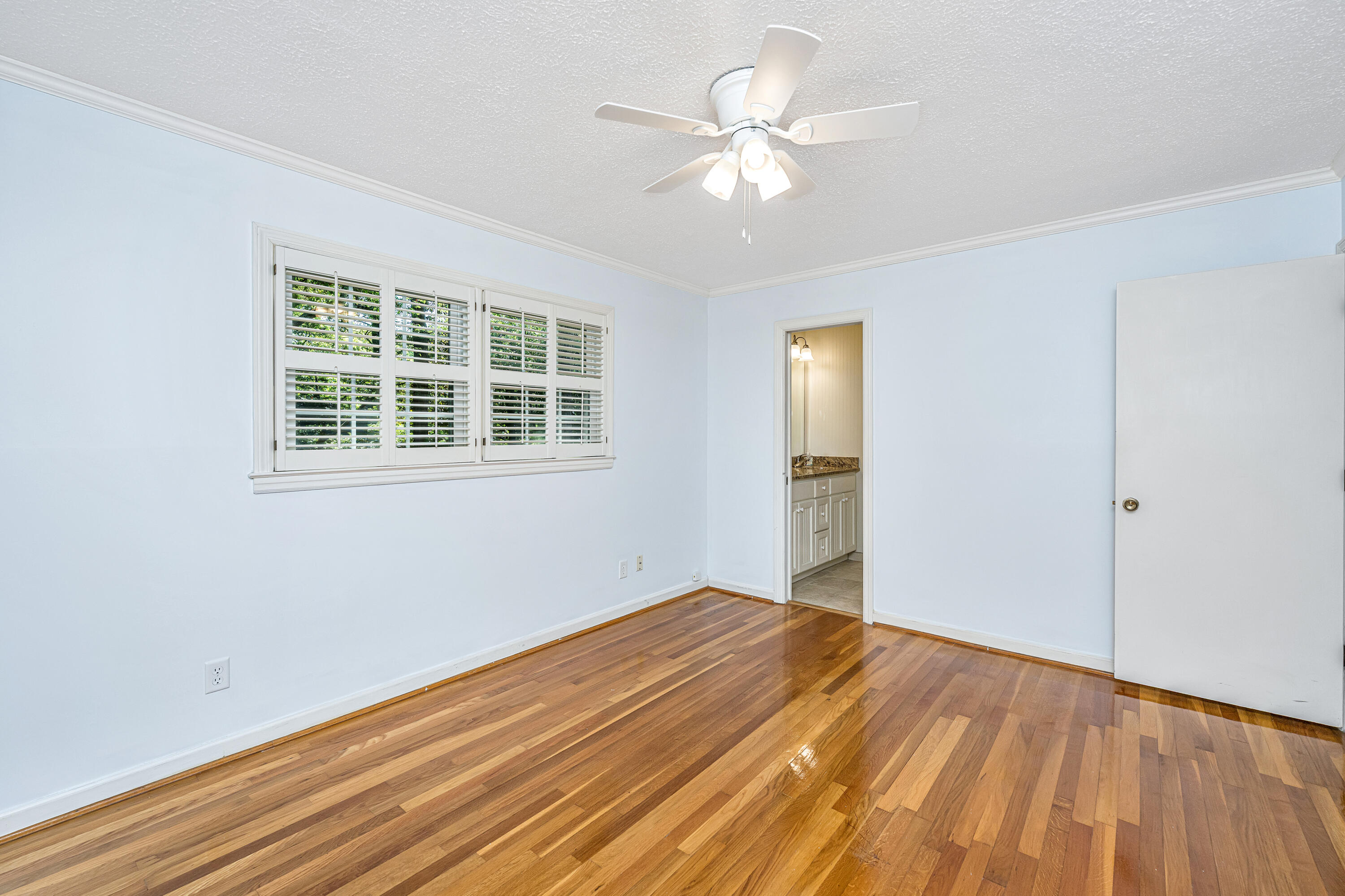 673 Highwood Circle