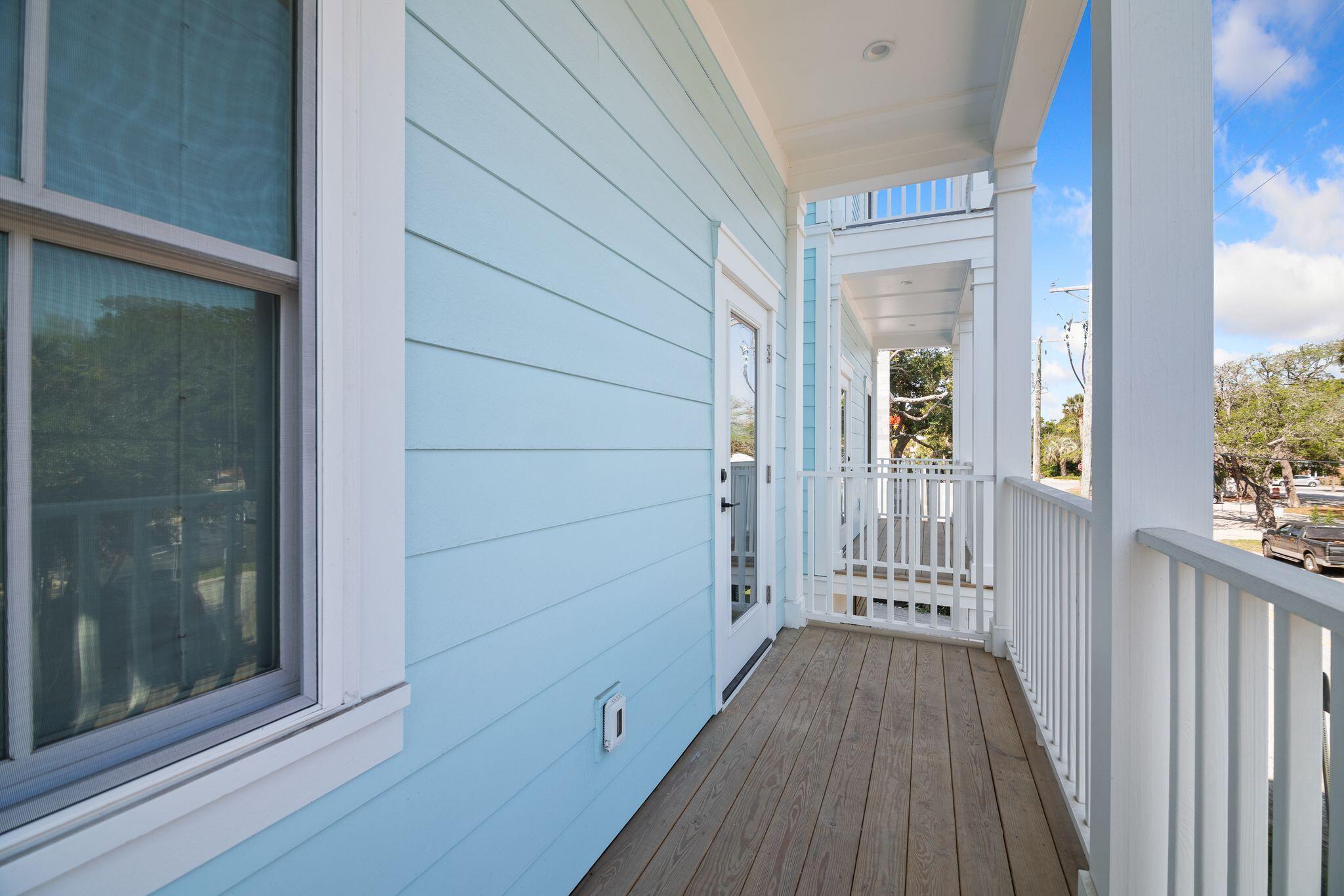 108 E Hudson Avenue