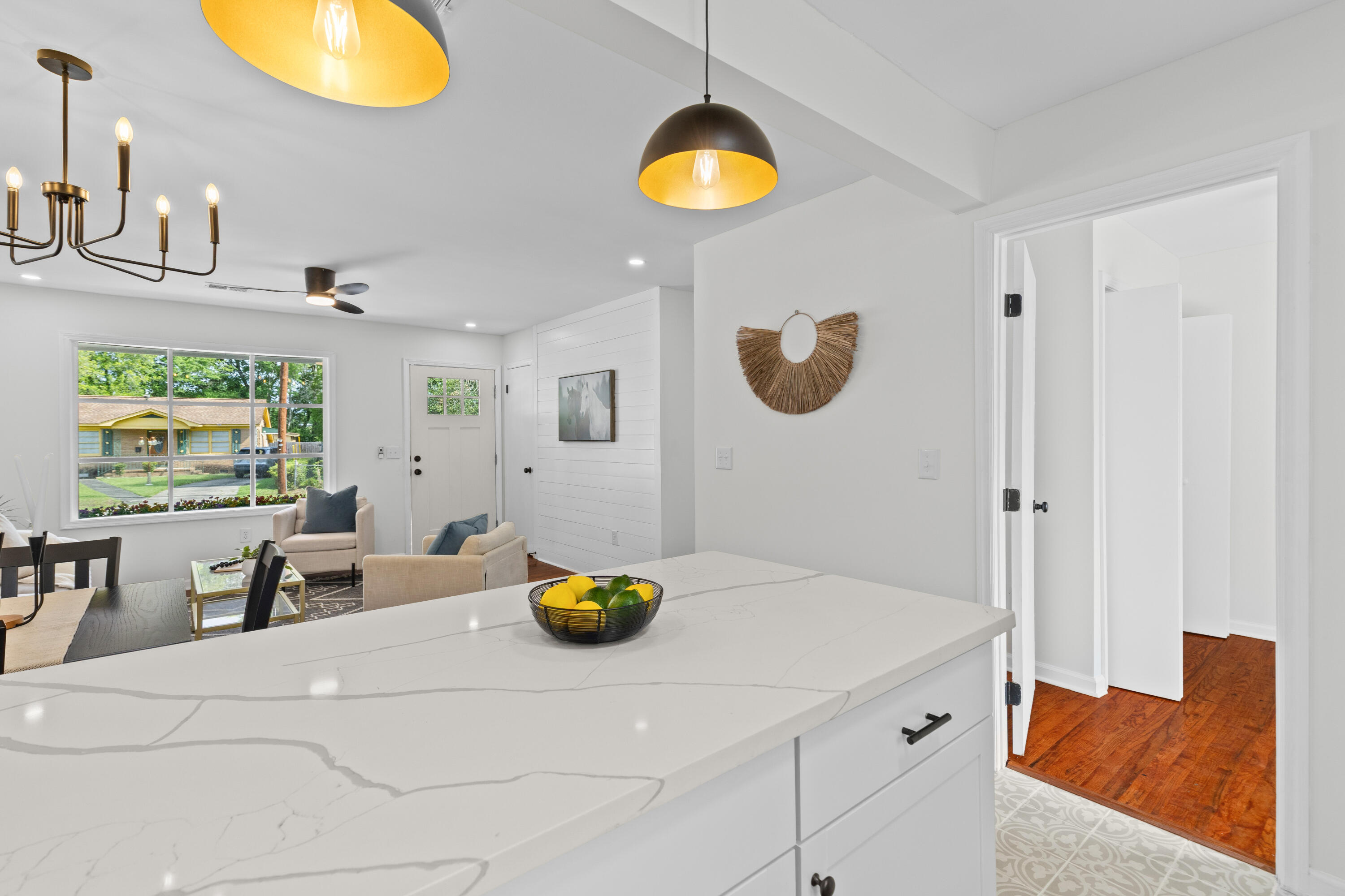 2708 Crestline Drive