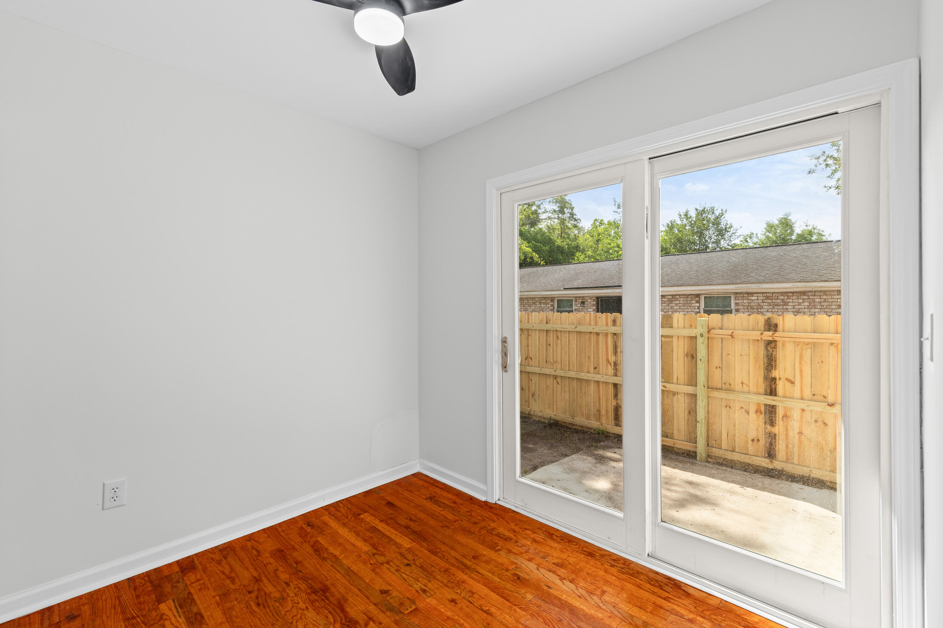 2708 Crestline Drive