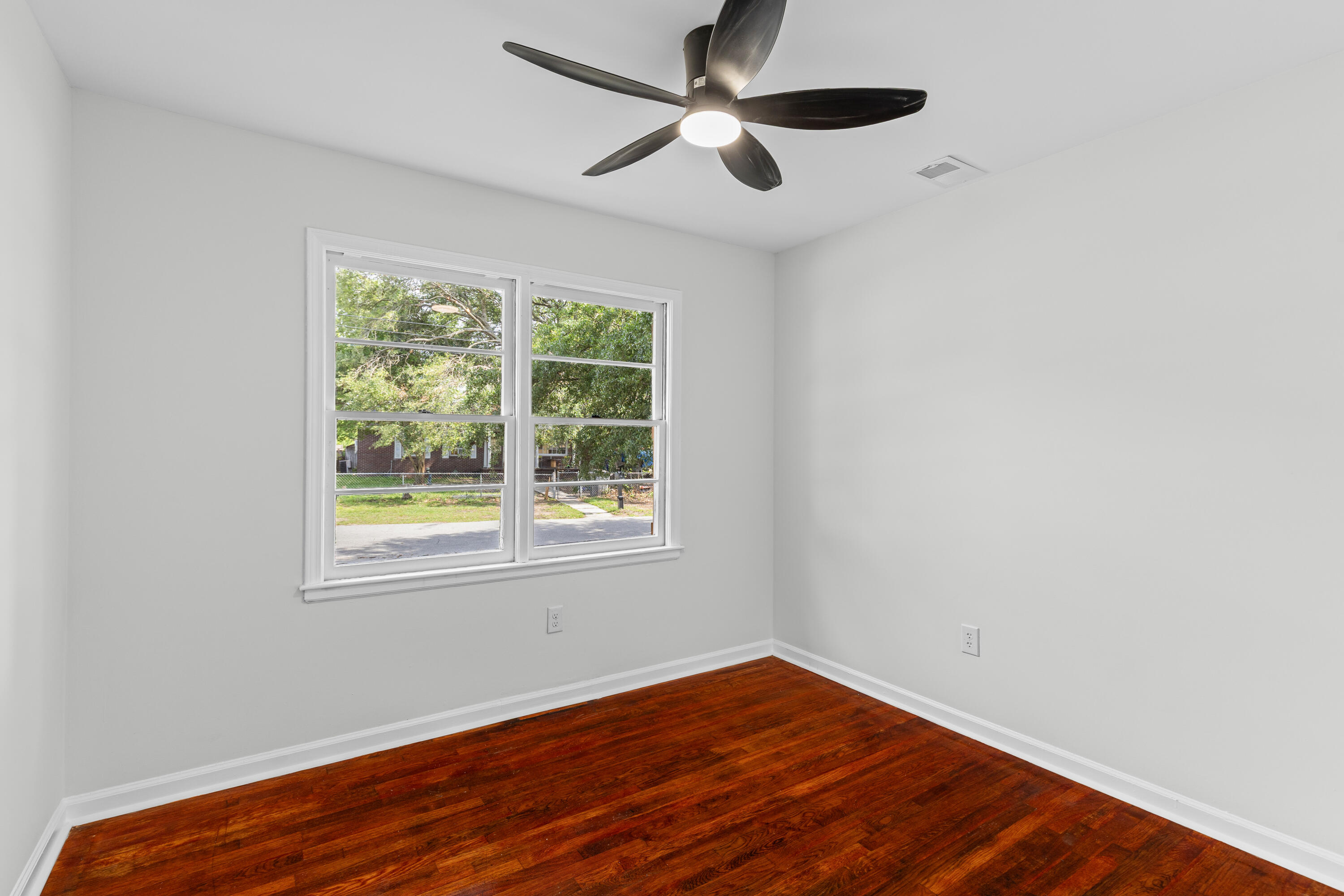 2708 Crestline Drive