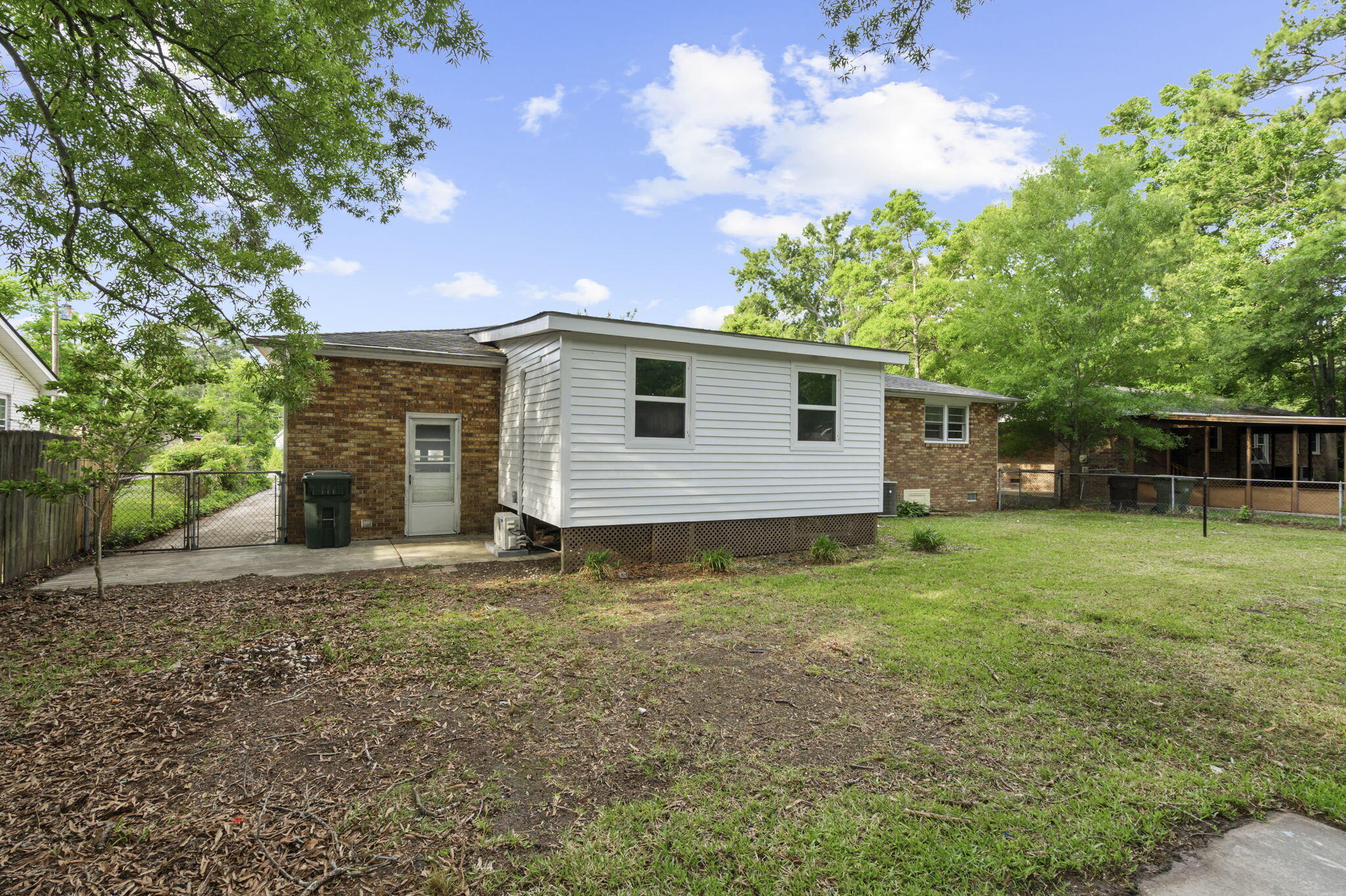 121 Belknap Road