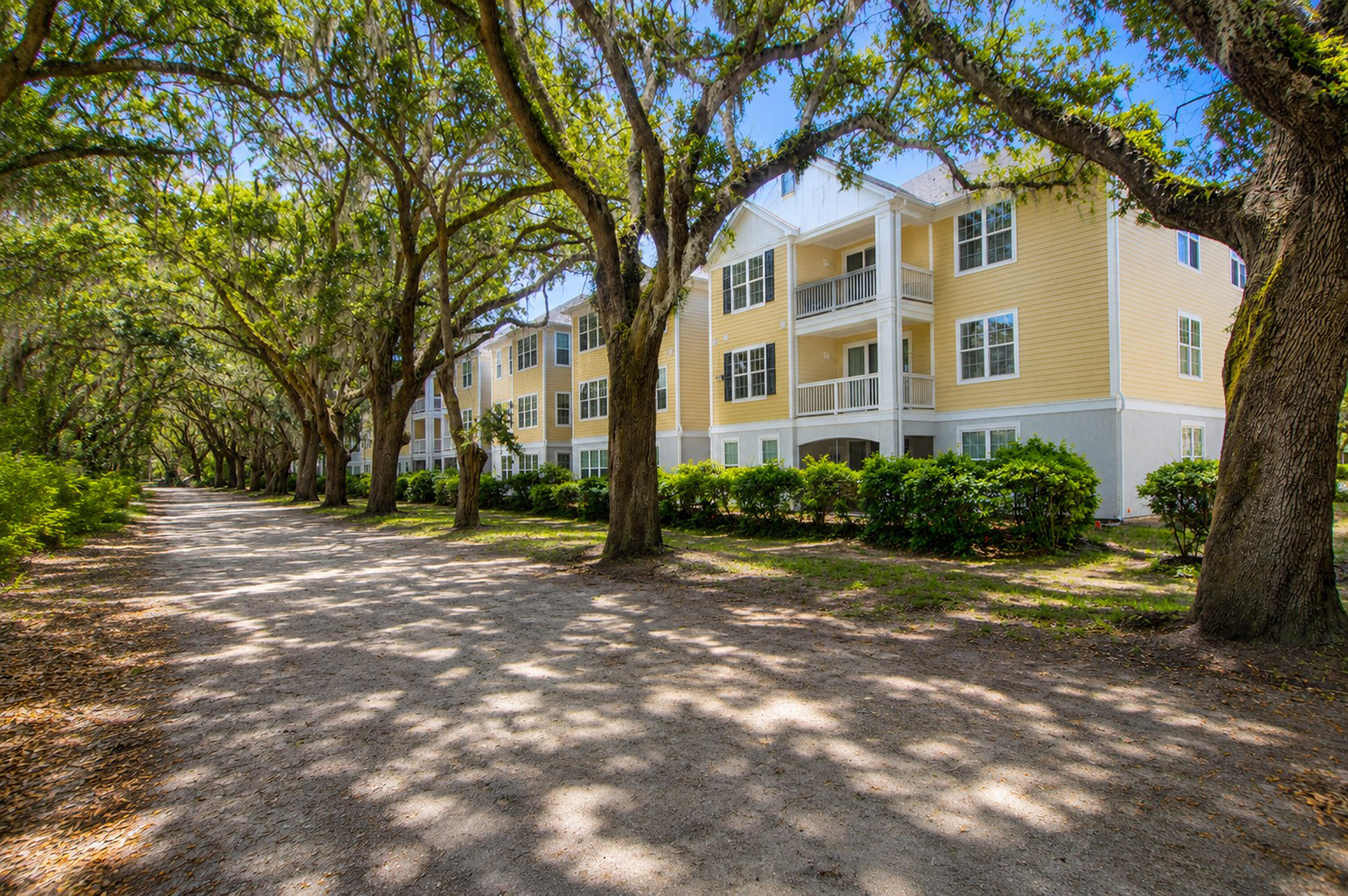 60 Fenwick Hall Alley # 2310