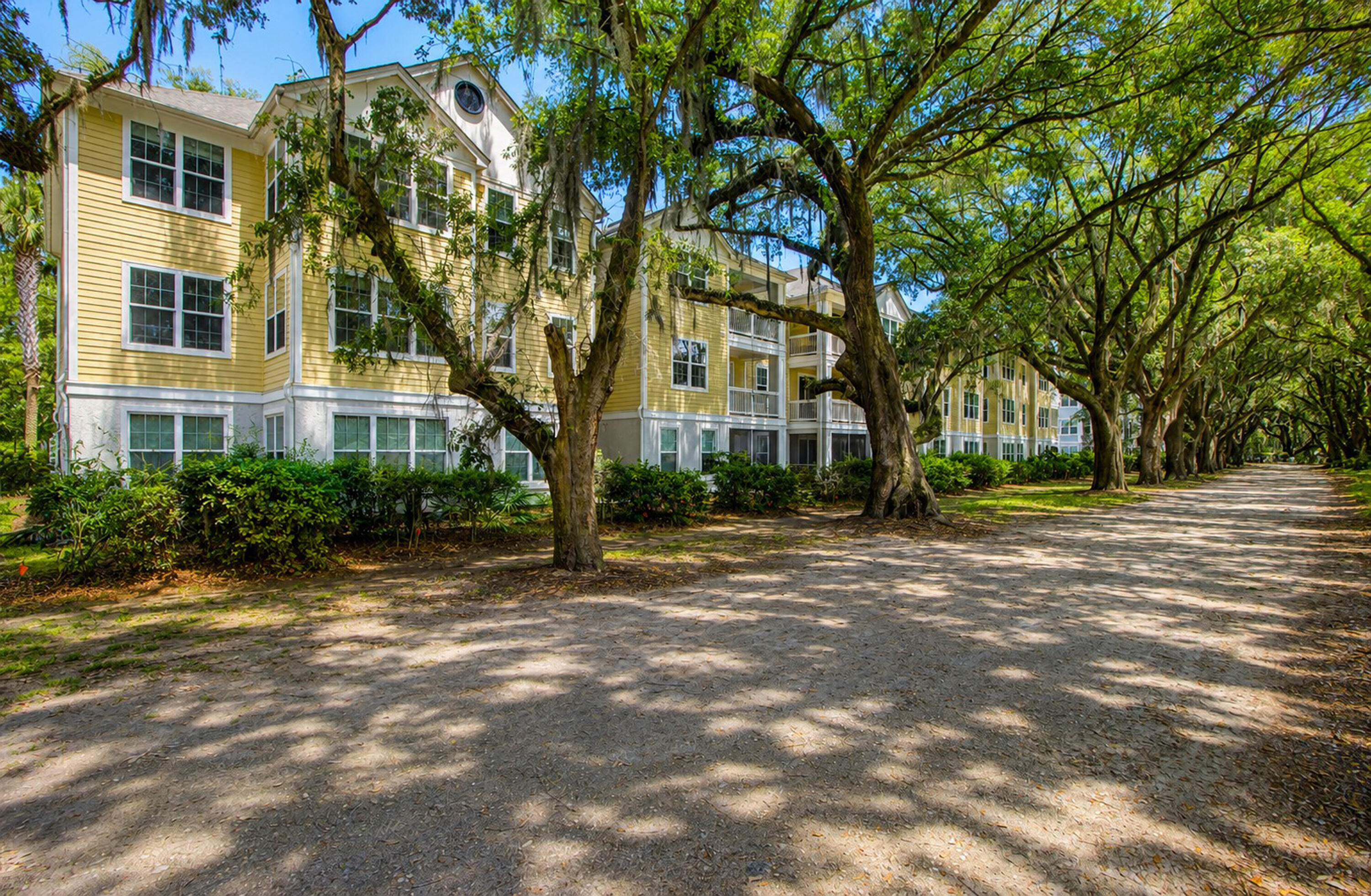60 Fenwick Hall Alley # 2310
